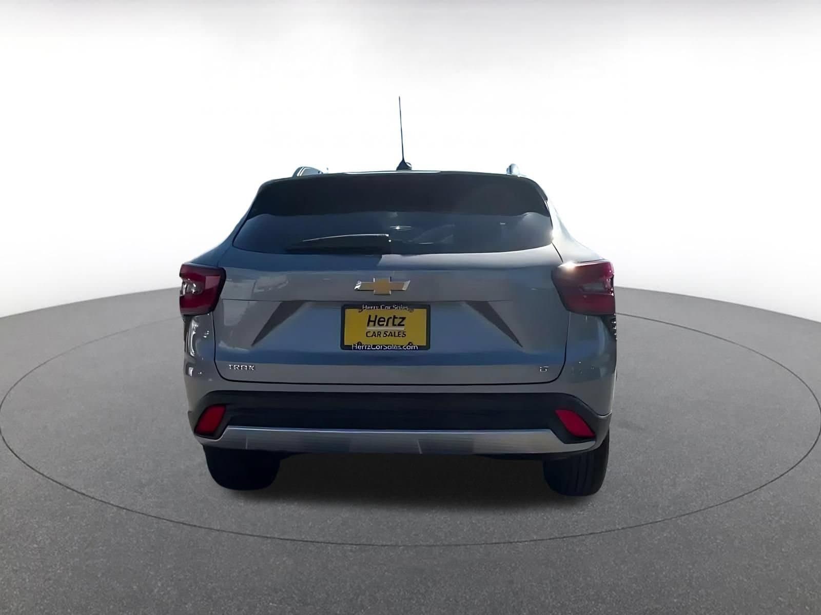 Thumbnail: 2025 Chevrolet Trax - 12