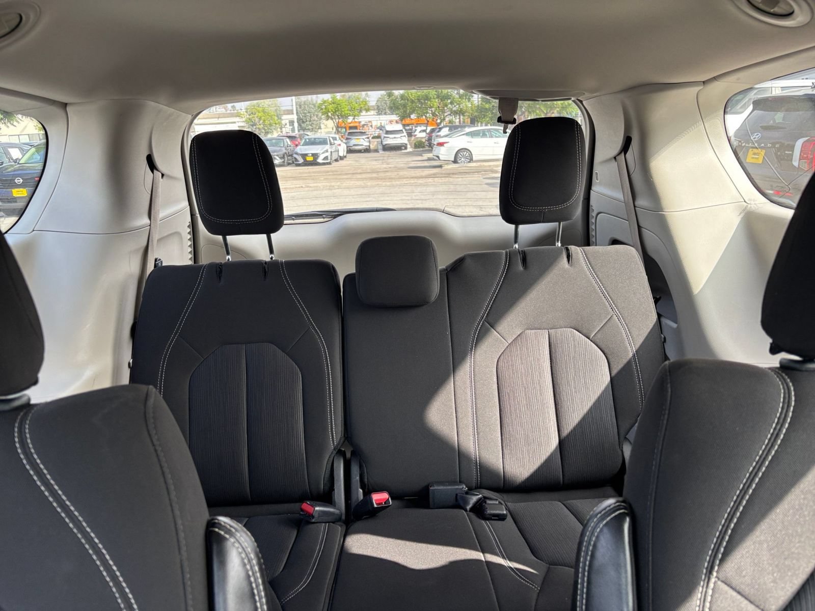 Thumbnail: 2023 Chrysler Voyager - 30