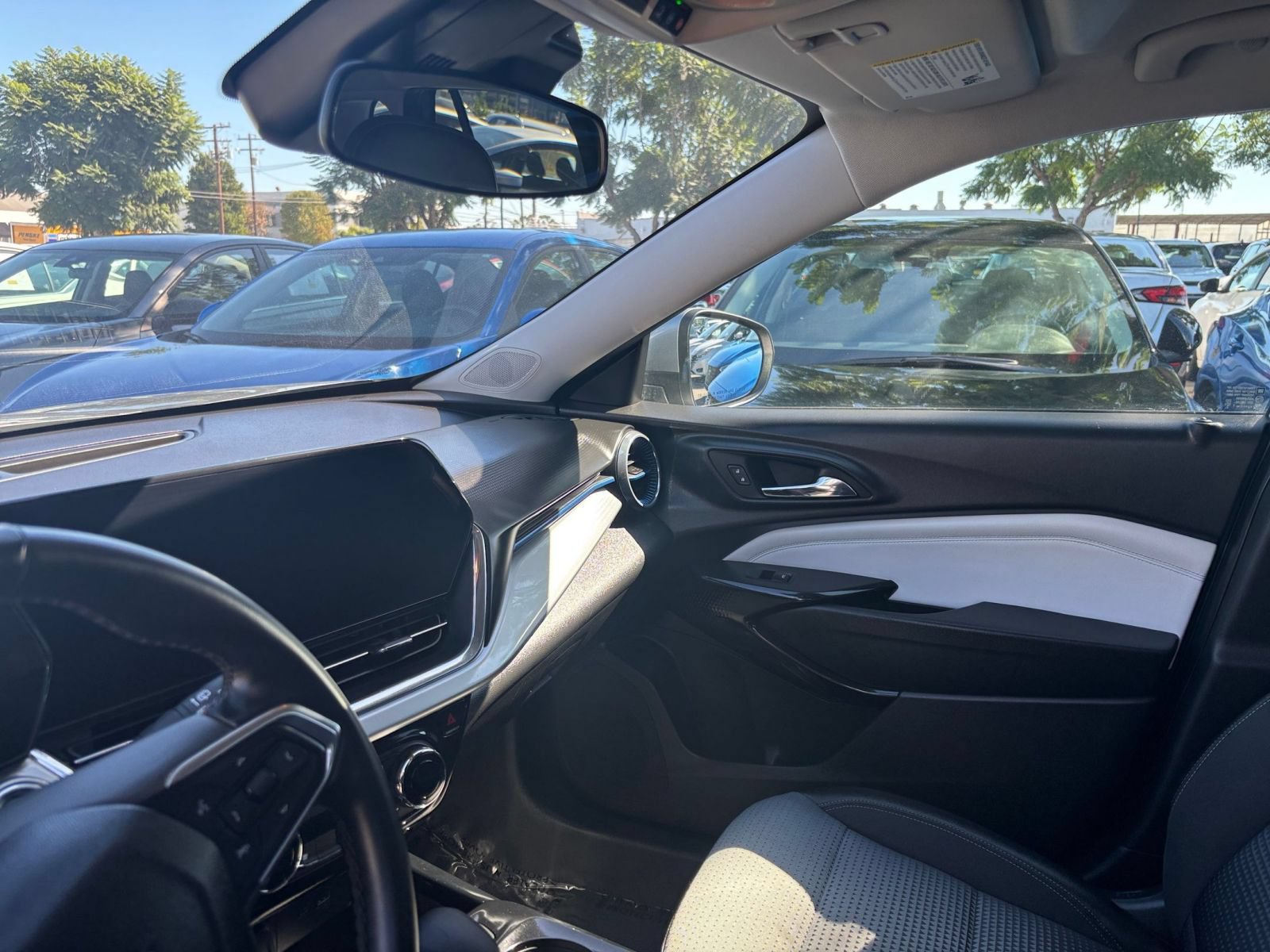 Thumbnail: 2025 Chevrolet Trax - 35