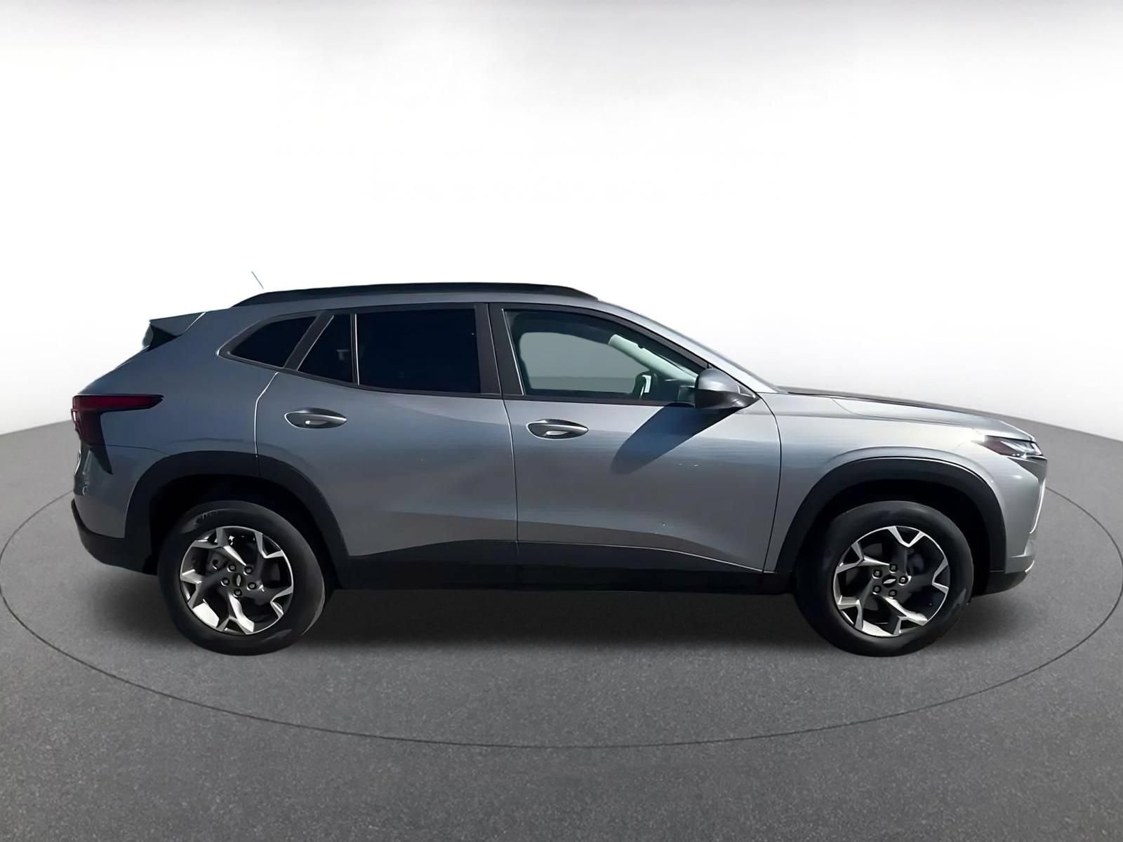 Thumbnail: 2025 Chevrolet Trax - 15