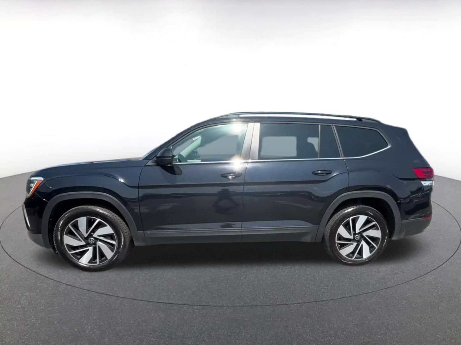 Thumbnail: 2024 Volkswagen Atlas - 8