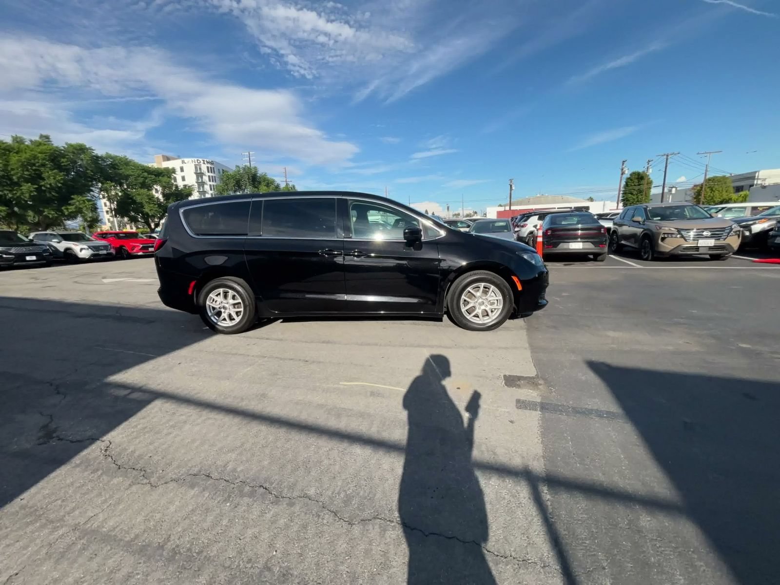 Thumbnail: 2024 Chrysler Voyager - 15