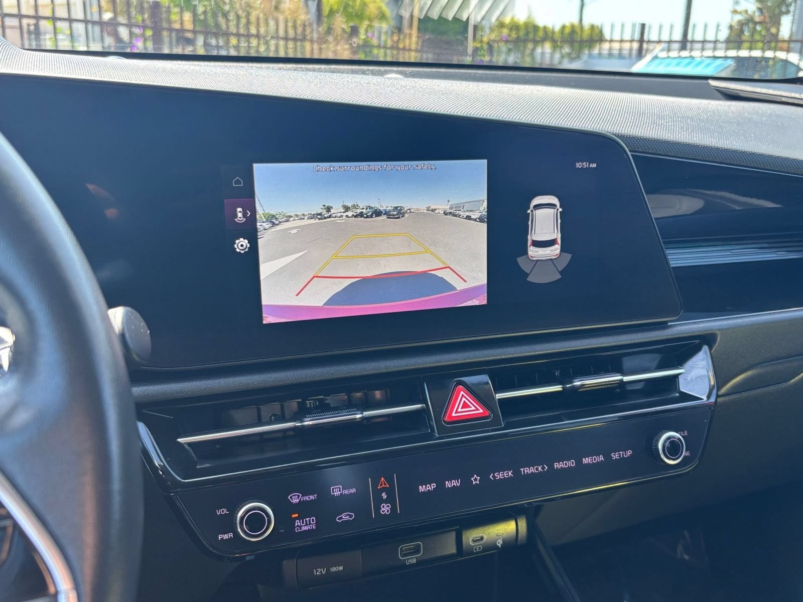 Thumbnail: 2023 Kia Niro - 29