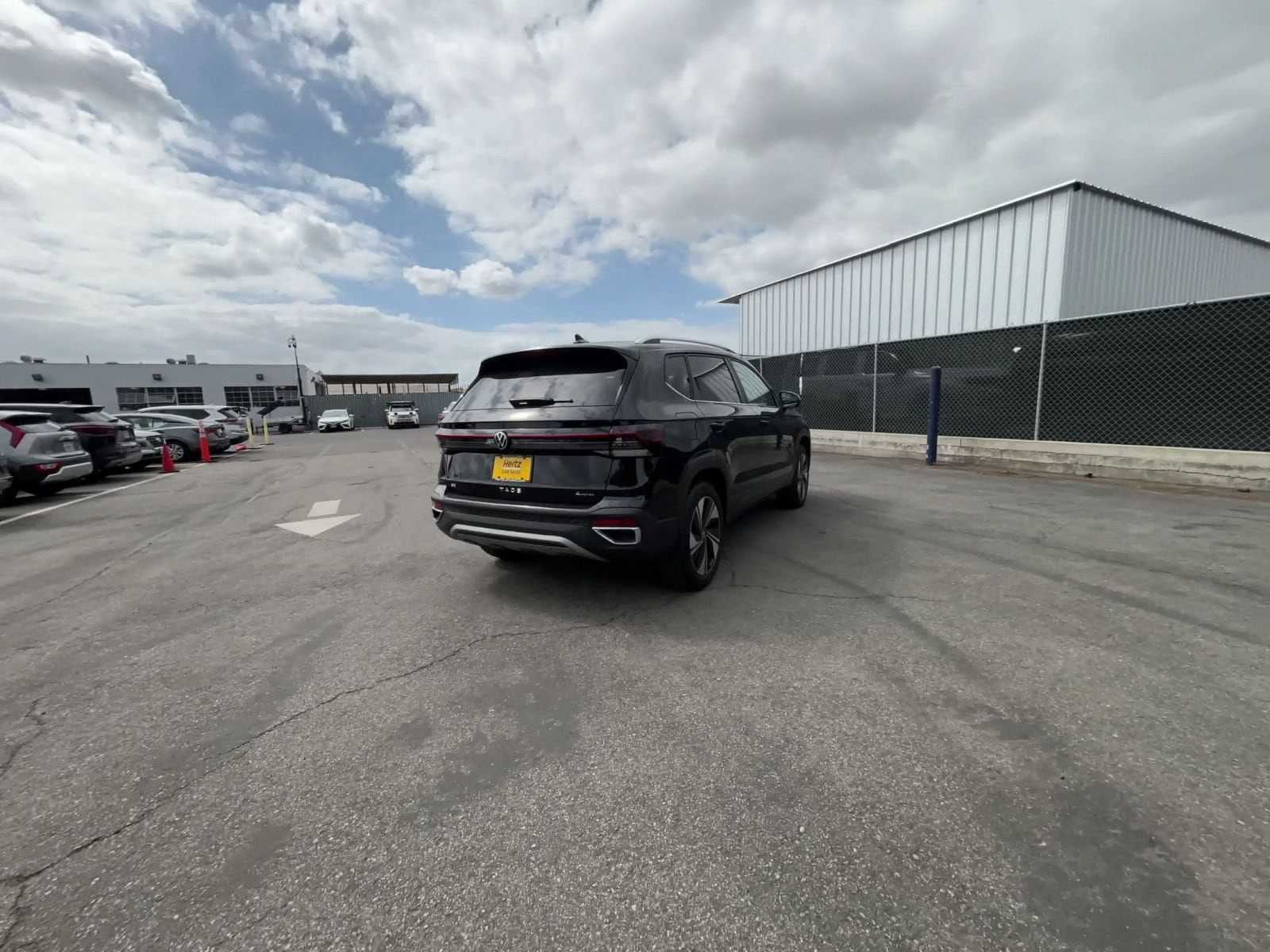 Thumbnail: 2026 Volkswagen Taos - 14