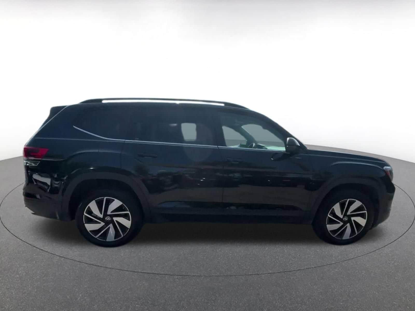 Thumbnail: 2024 Volkswagen Atlas - 15