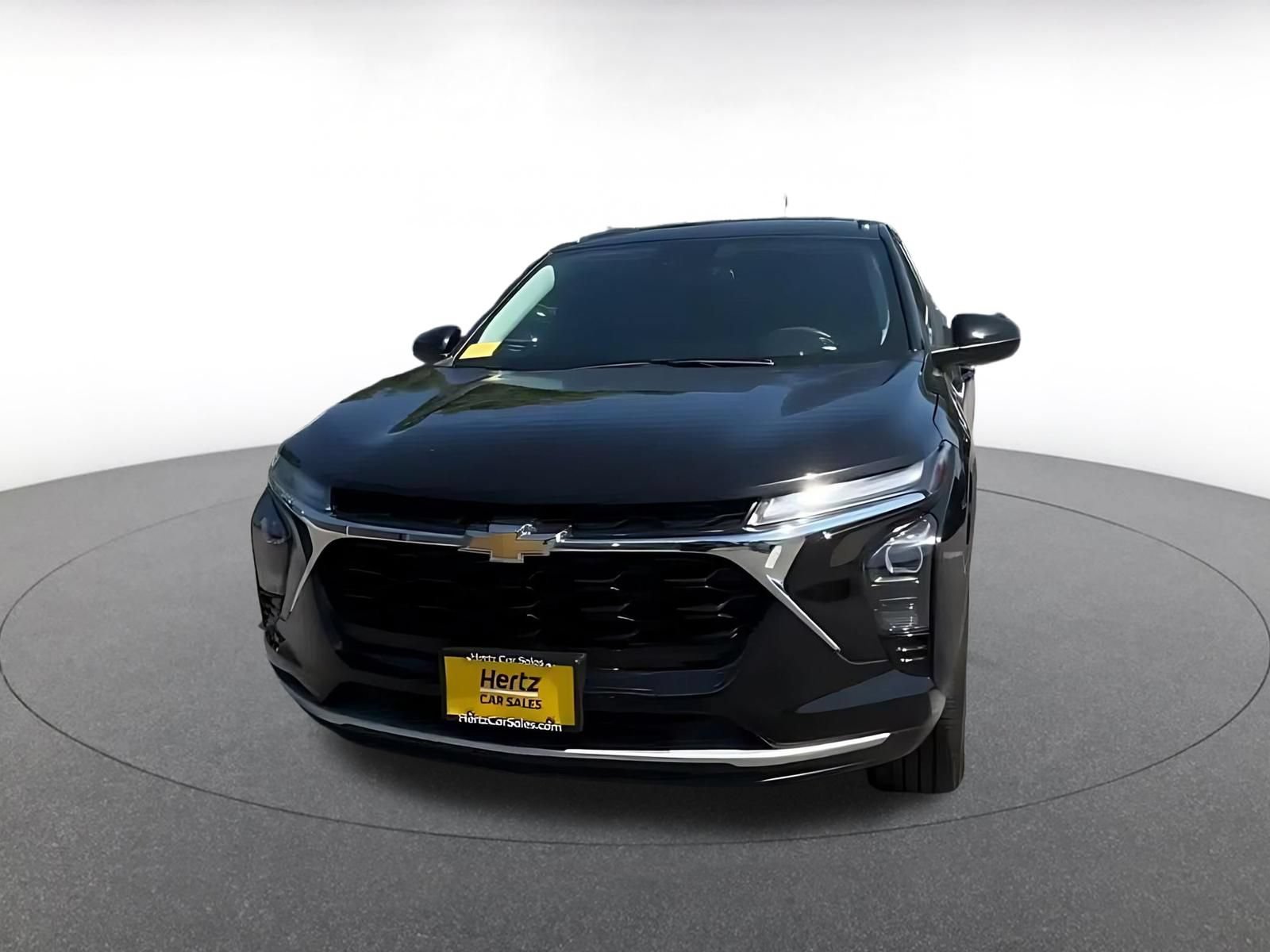 Thumbnail: 2025 Chevrolet Trax - 4