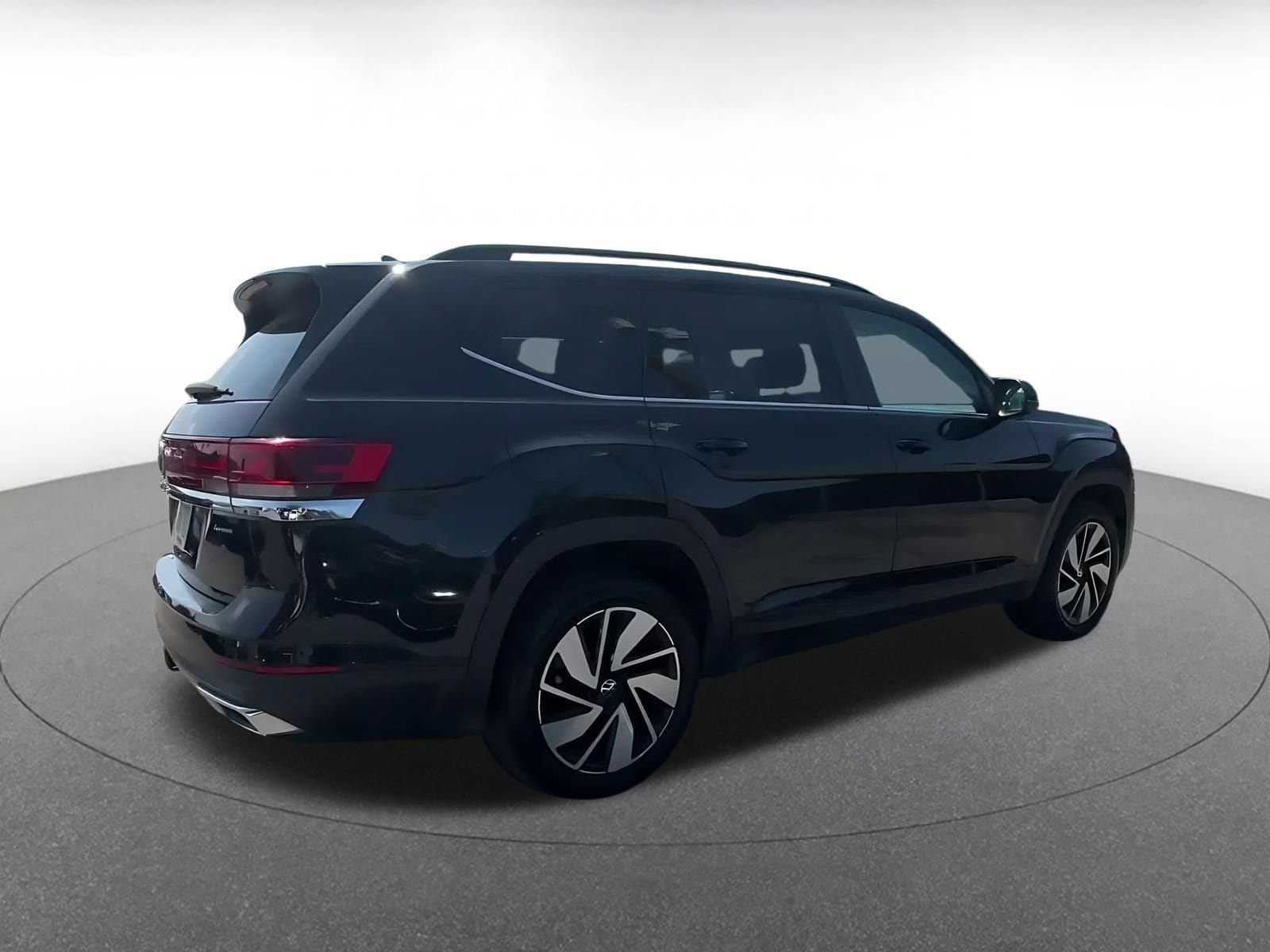 Thumbnail: 2024 Volkswagen Atlas - 14