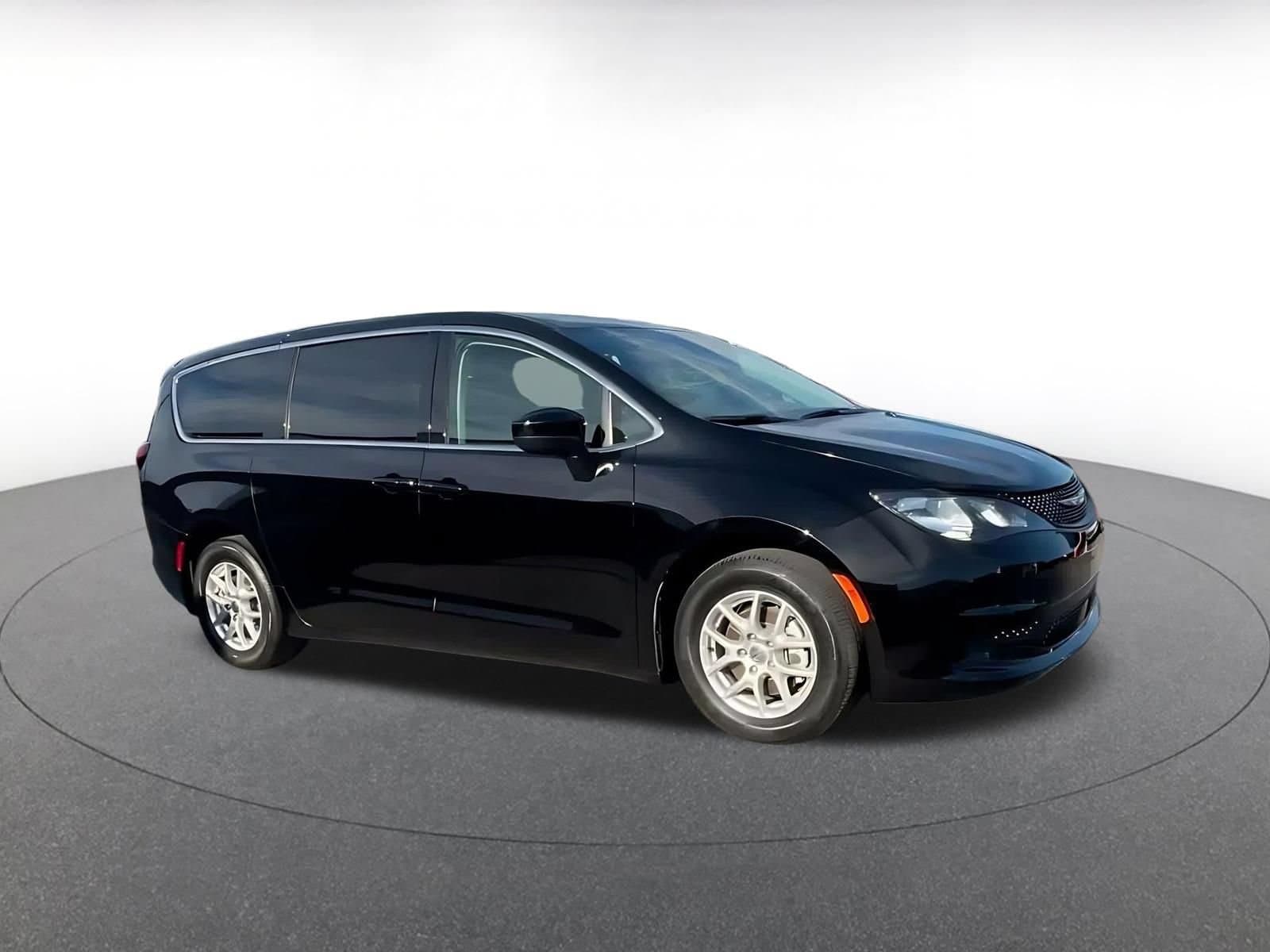 Thumbnail: 2024 Chrysler Voyager - 2