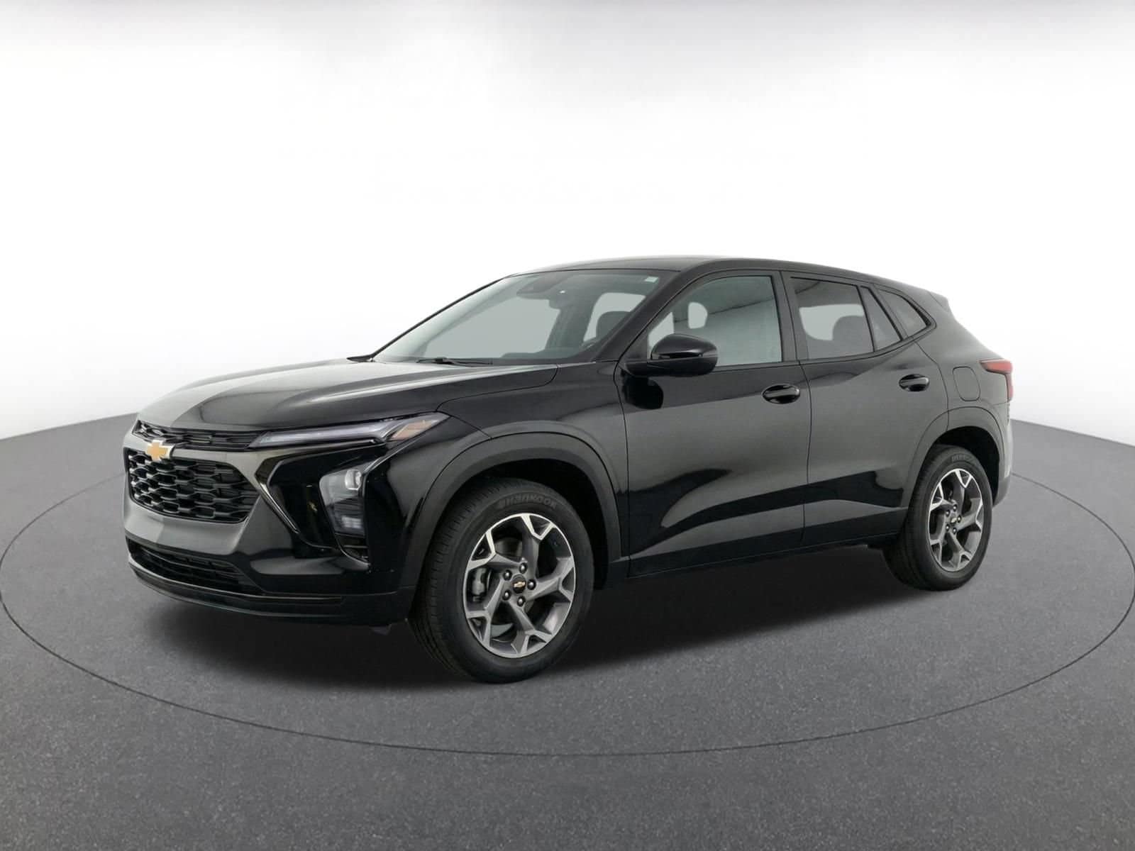 Thumbnail: 2025 Chevrolet Trax - 3