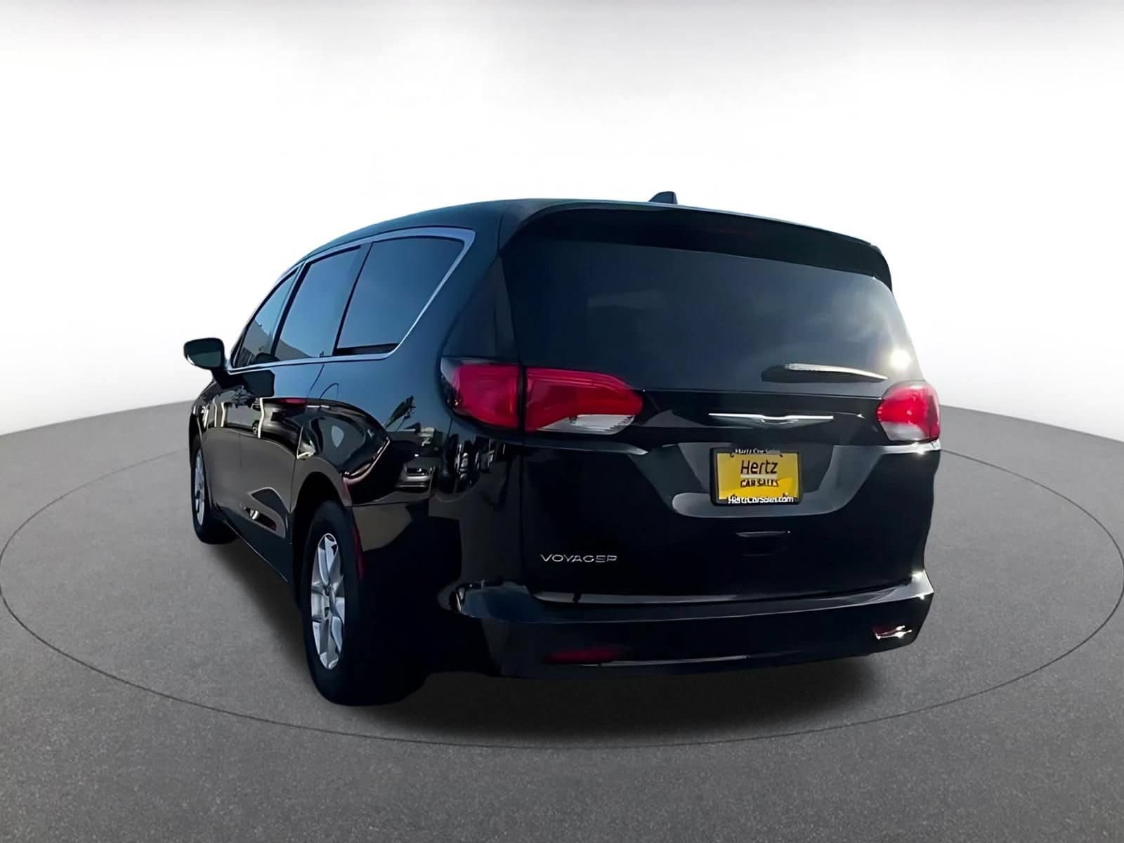 Thumbnail: 2024 Chrysler Voyager - 10