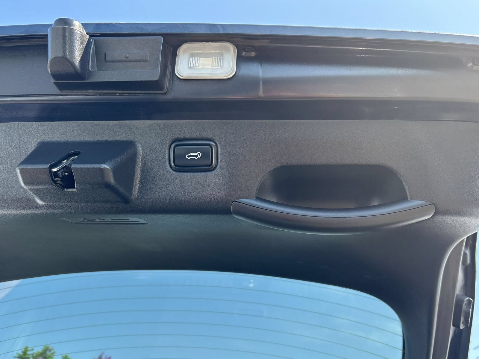 Thumbnail: 2023 Kia EV6 - 12