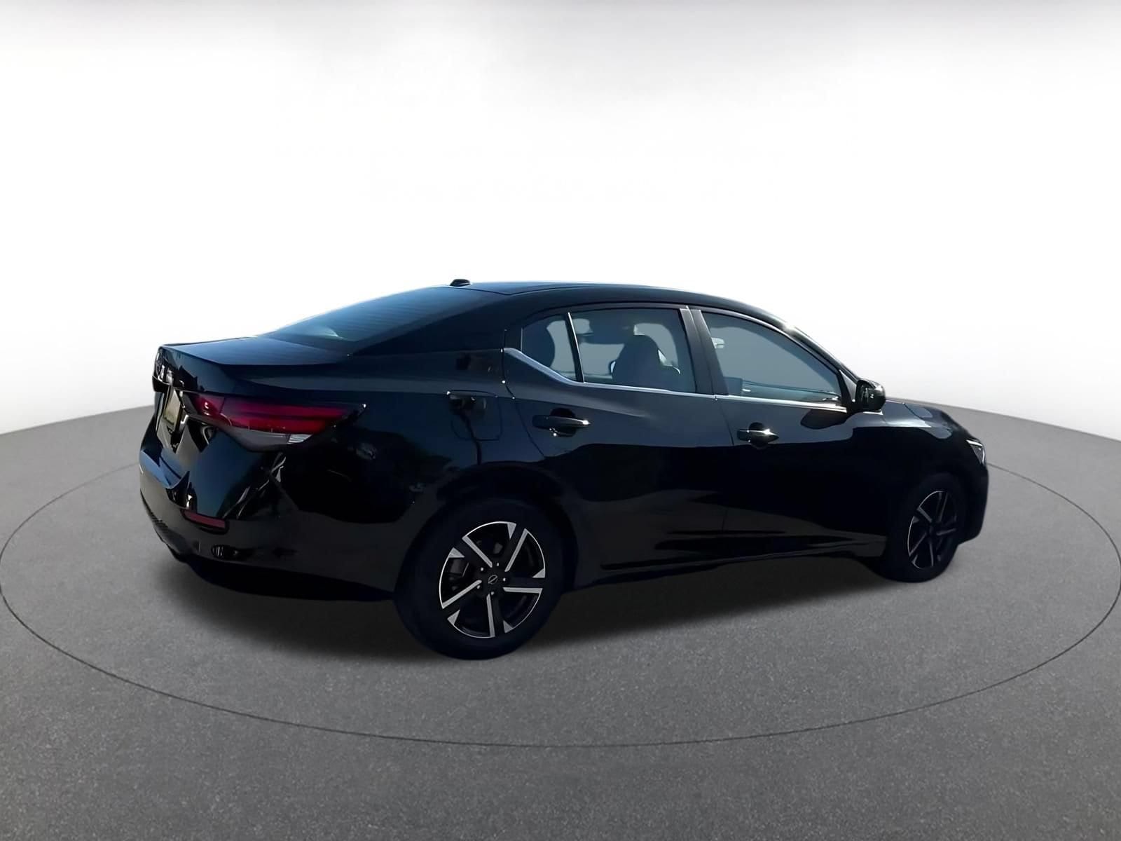 Thumbnail: 2025 Nissan Sentra - 14