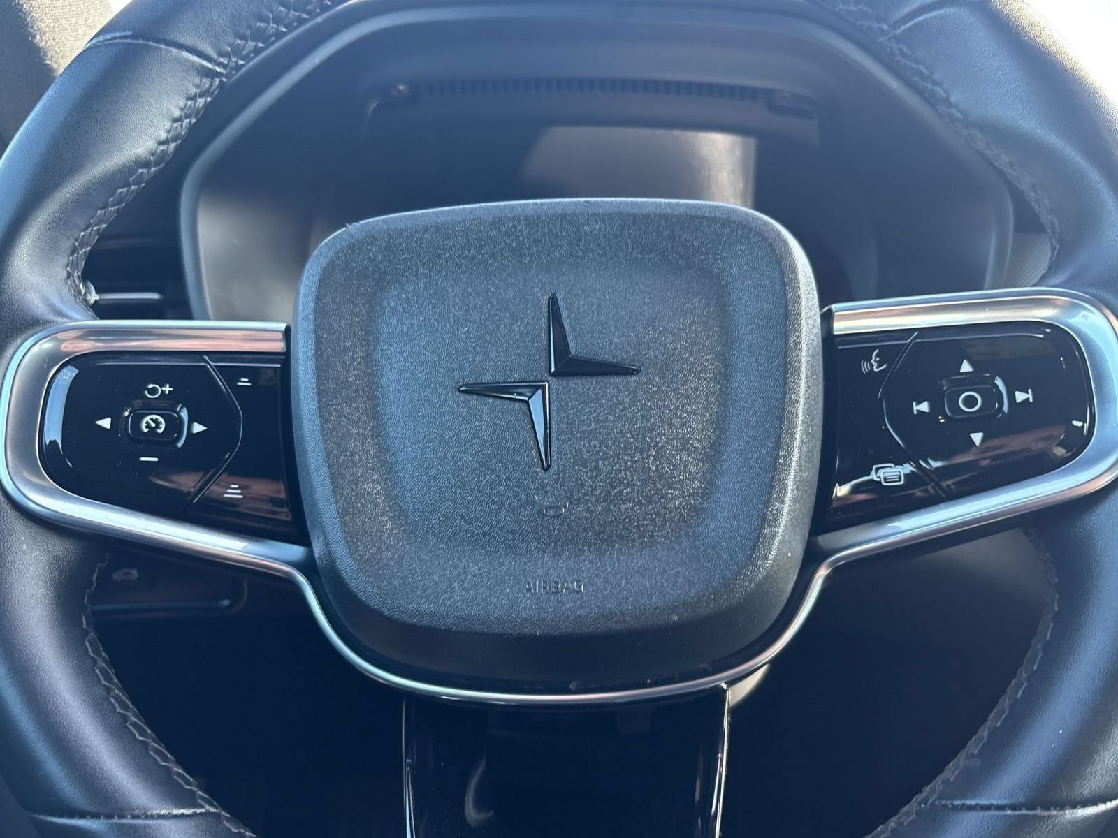 Thumbnail: 2023 Polestar 2 - 21