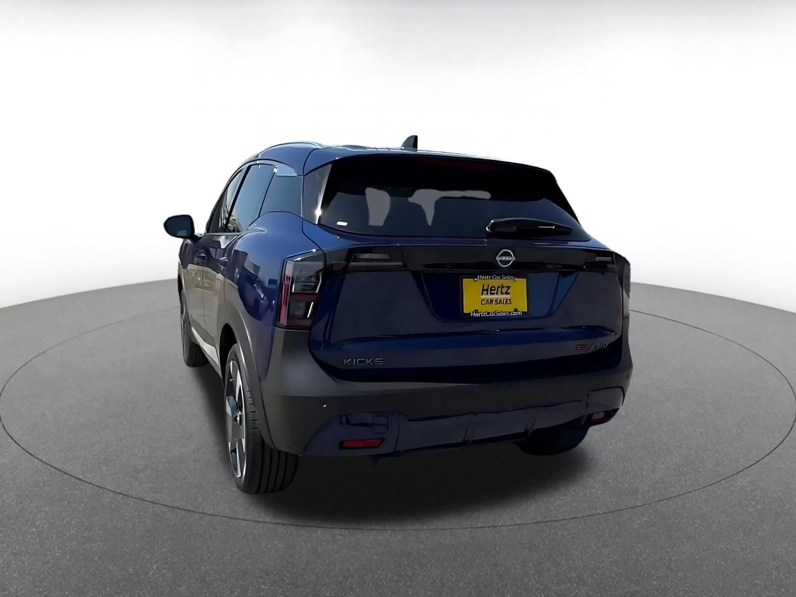 Thumbnail: 2026 Nissan Kicks - 10