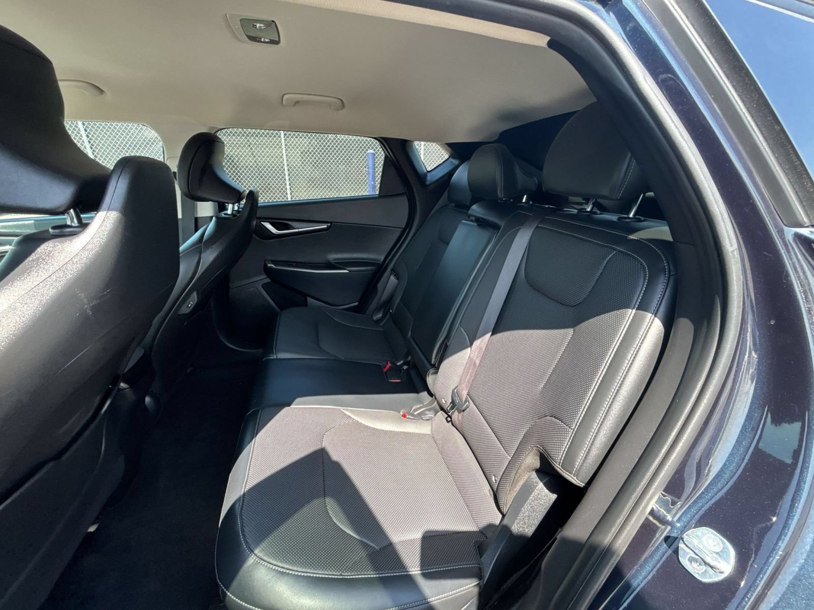 Thumbnail: 2023 Kia EV6 - 31