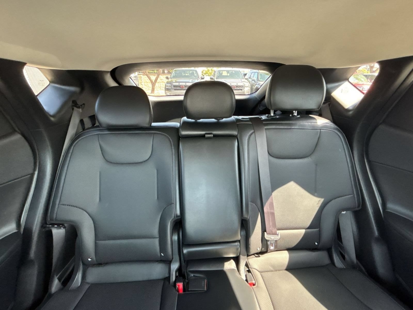 Thumbnail: 2023 Kia EV6 - 18