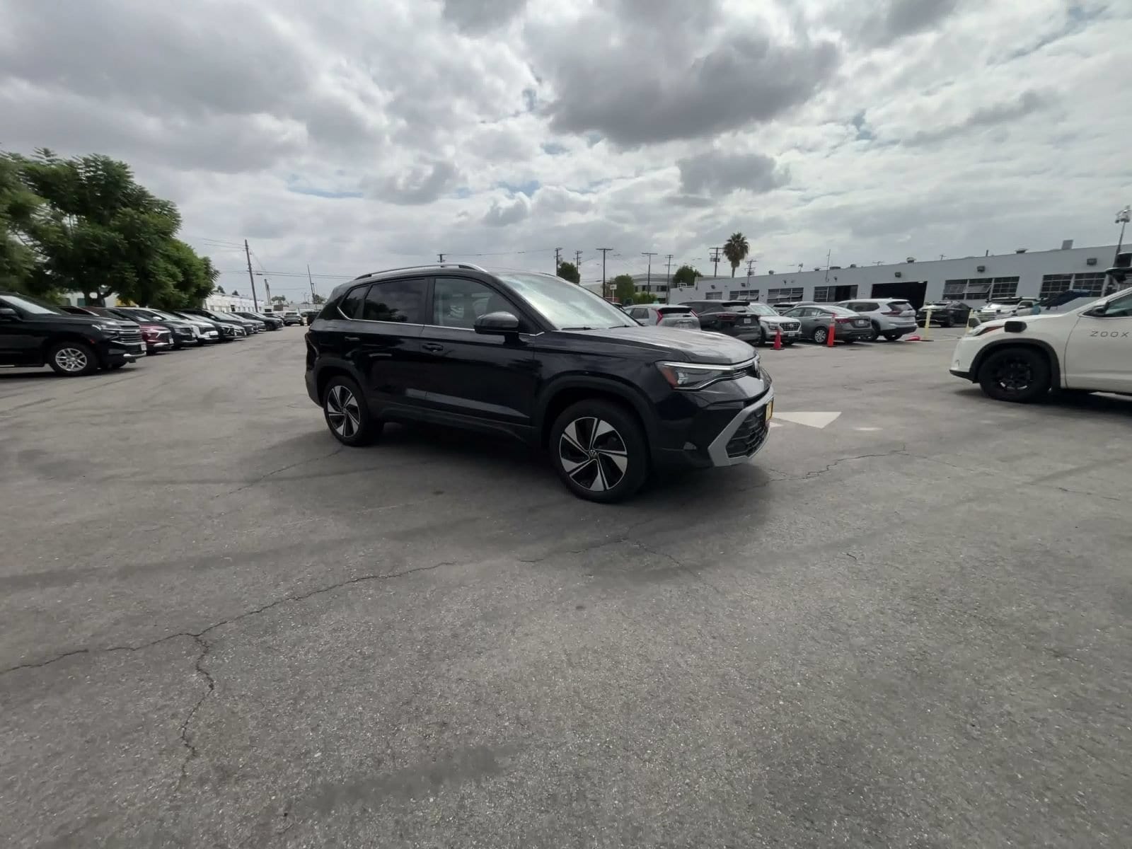 Thumbnail: 2026 Volkswagen Taos - 2