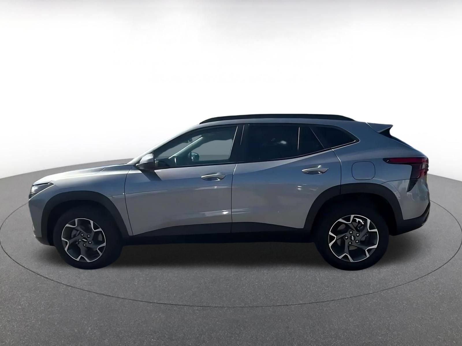 Thumbnail: 2025 Chevrolet Trax - 8