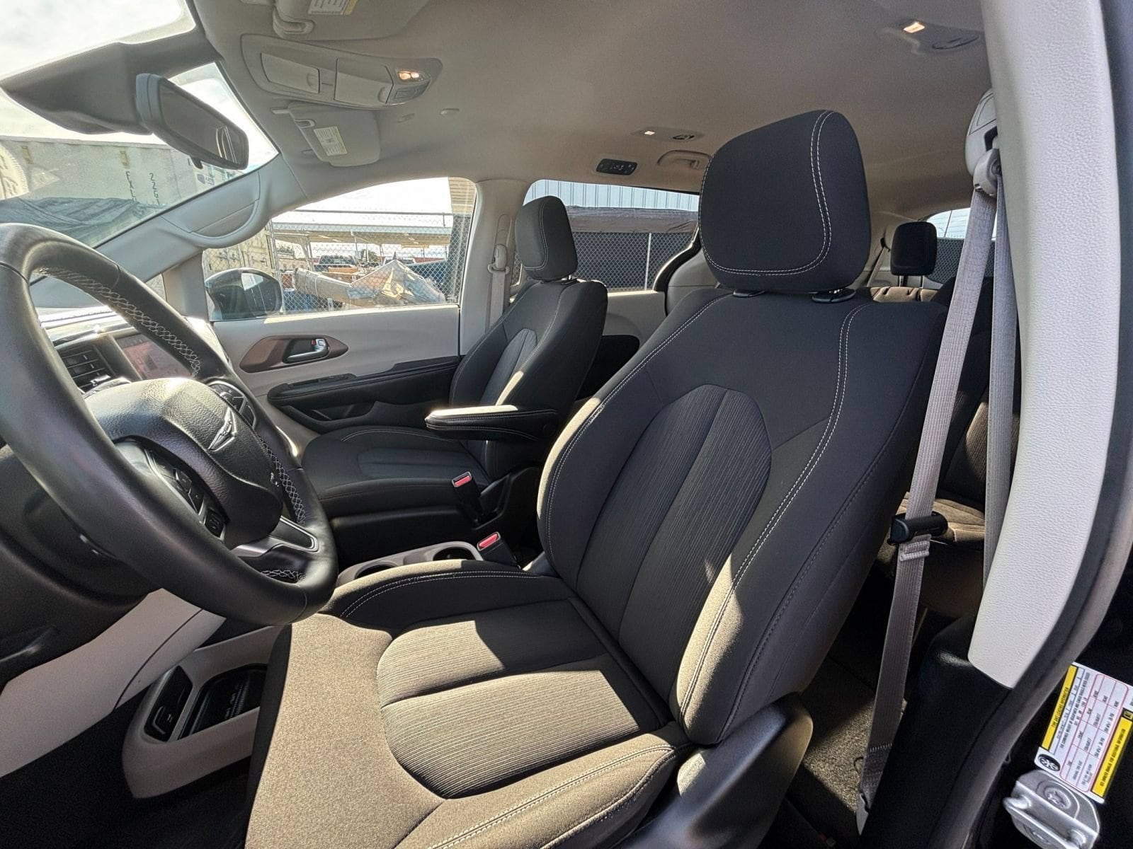 Thumbnail: 2024 Chrysler Voyager - 28