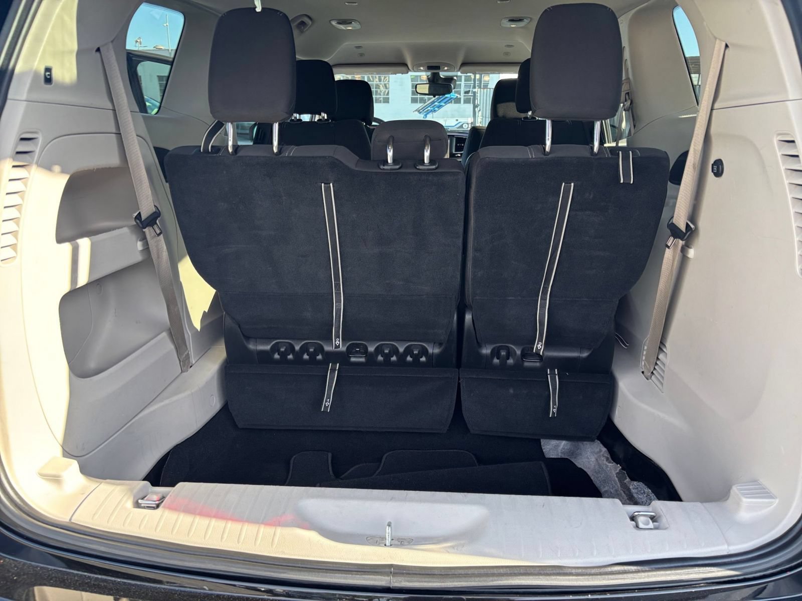 Thumbnail: 2024 Chrysler Voyager - 33
