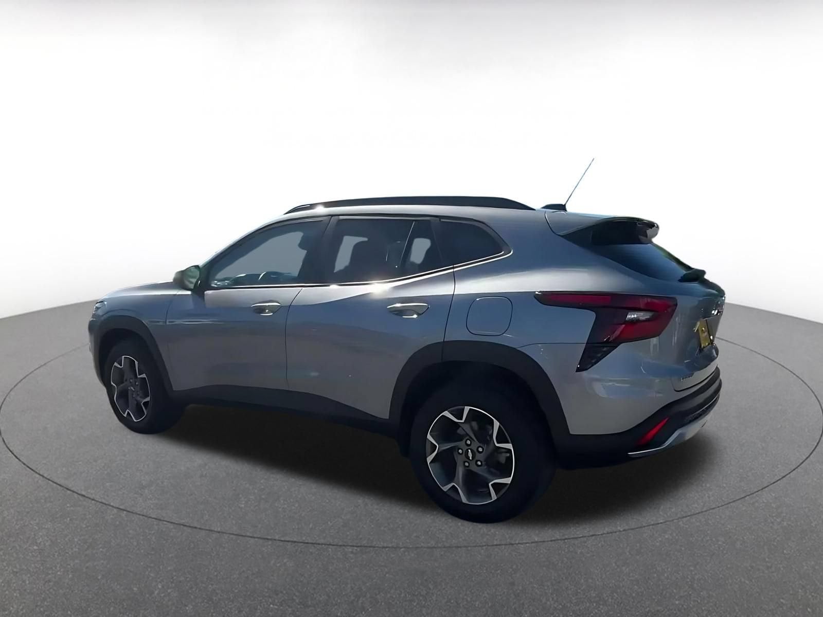 Thumbnail: 2025 Chevrolet Trax - 9