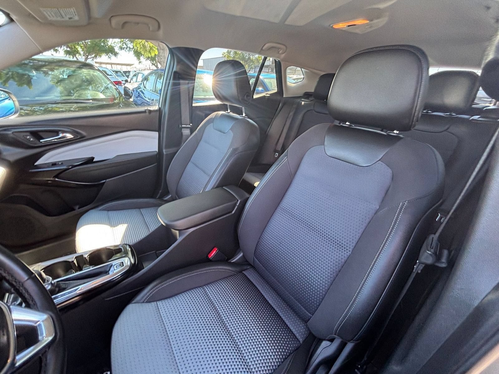 Thumbnail: 2025 Chevrolet Trax - 27