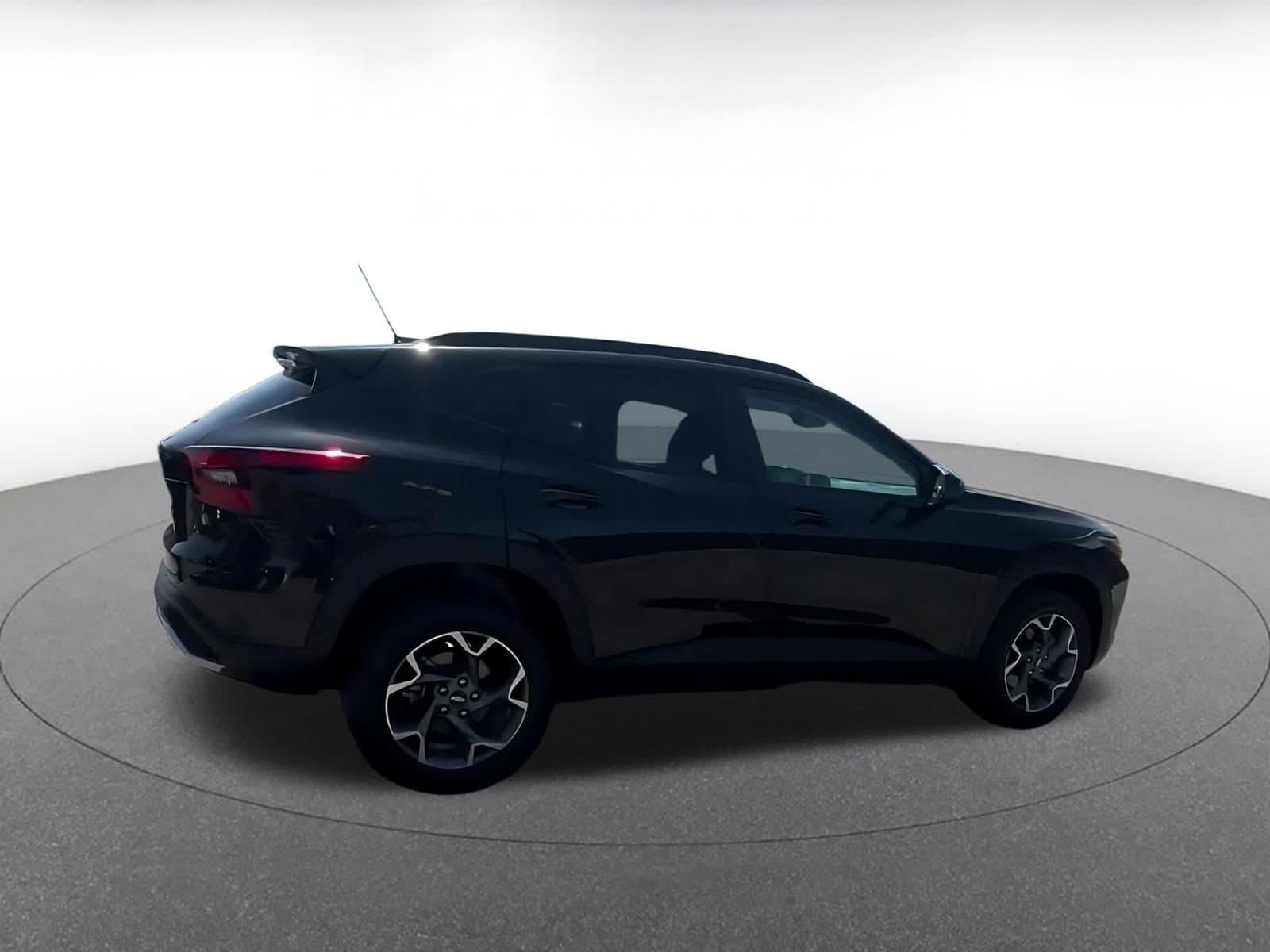 Thumbnail: 2025 Chevrolet Trax - 13