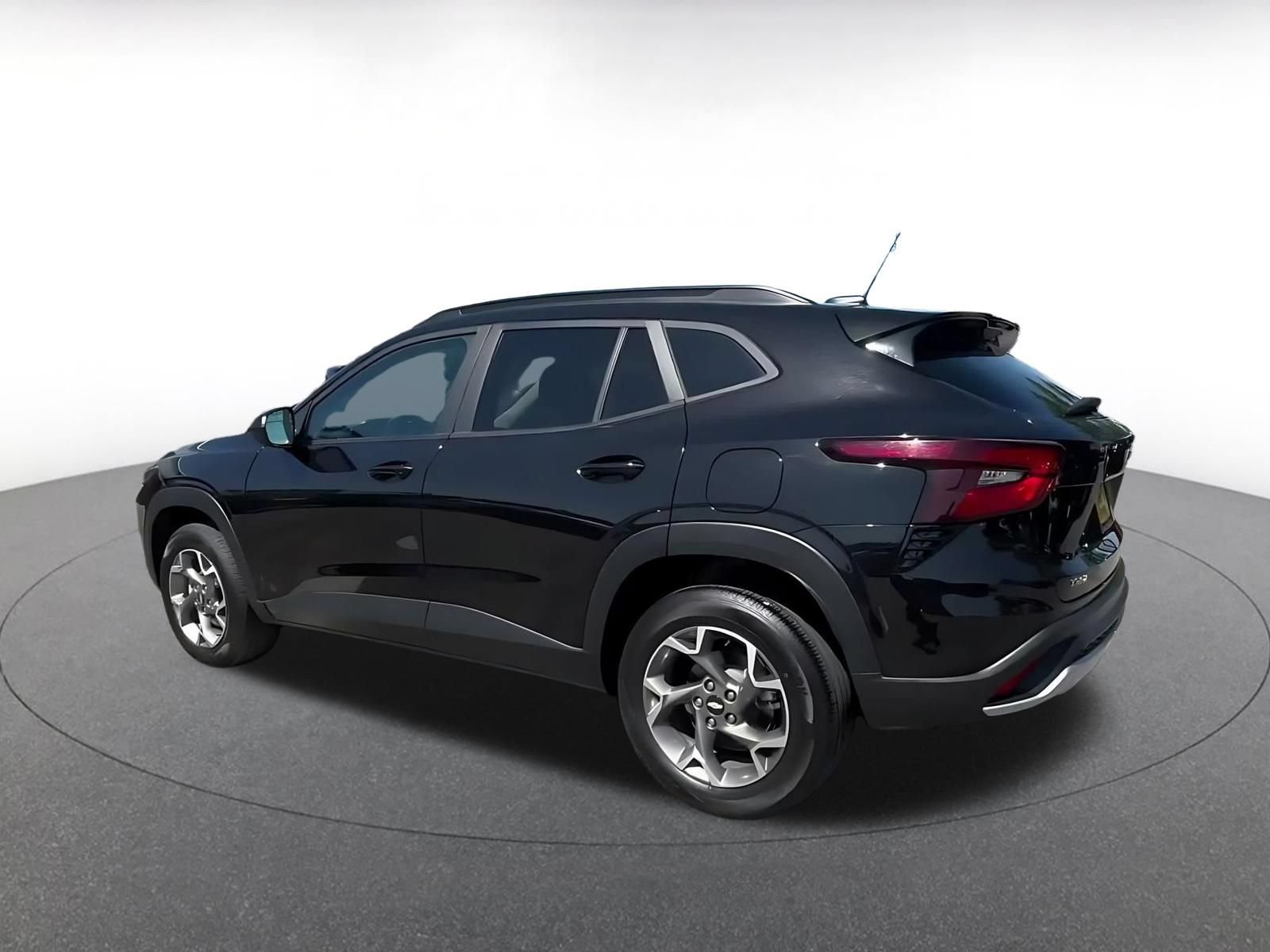 Thumbnail: 2025 Chevrolet Trax - 9