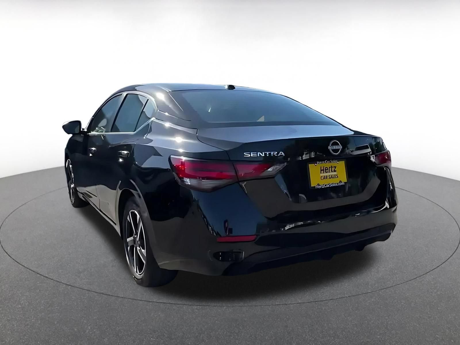 Thumbnail: 2025 Nissan Sentra - 10