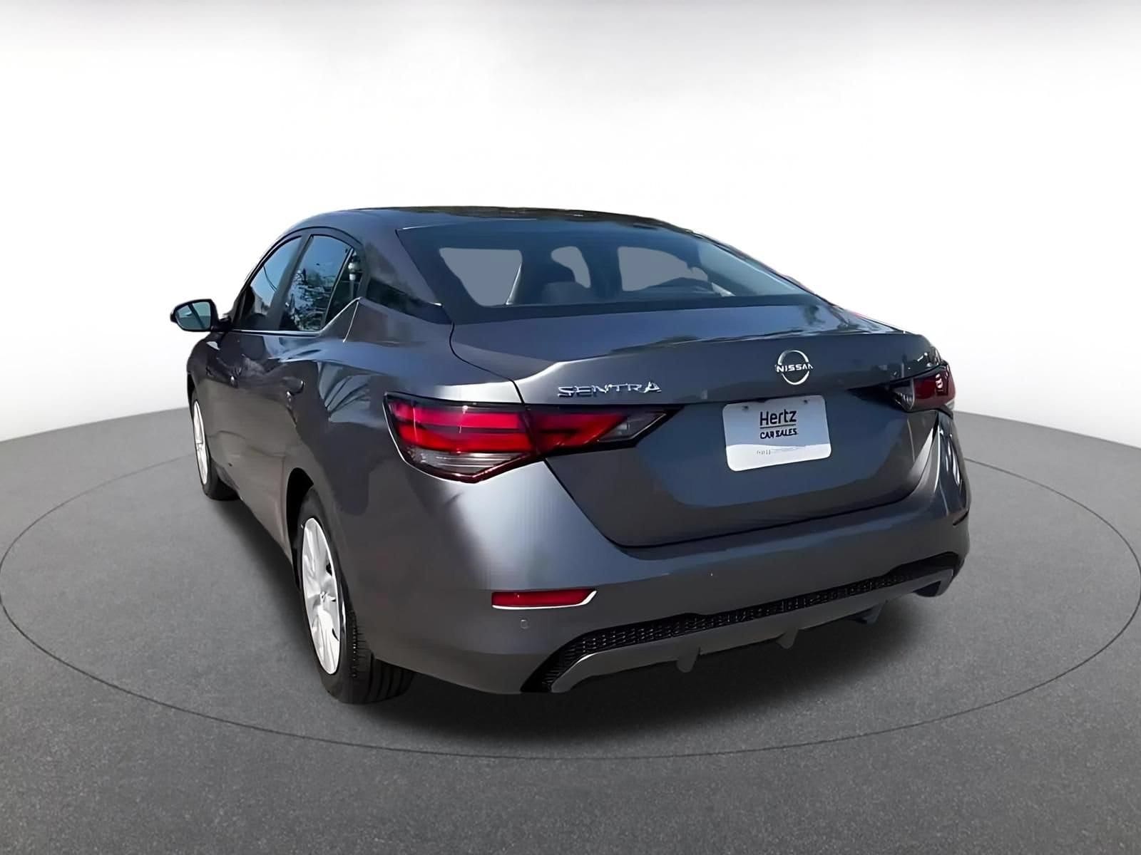 Thumbnail: 2025 Nissan Sentra - 10
