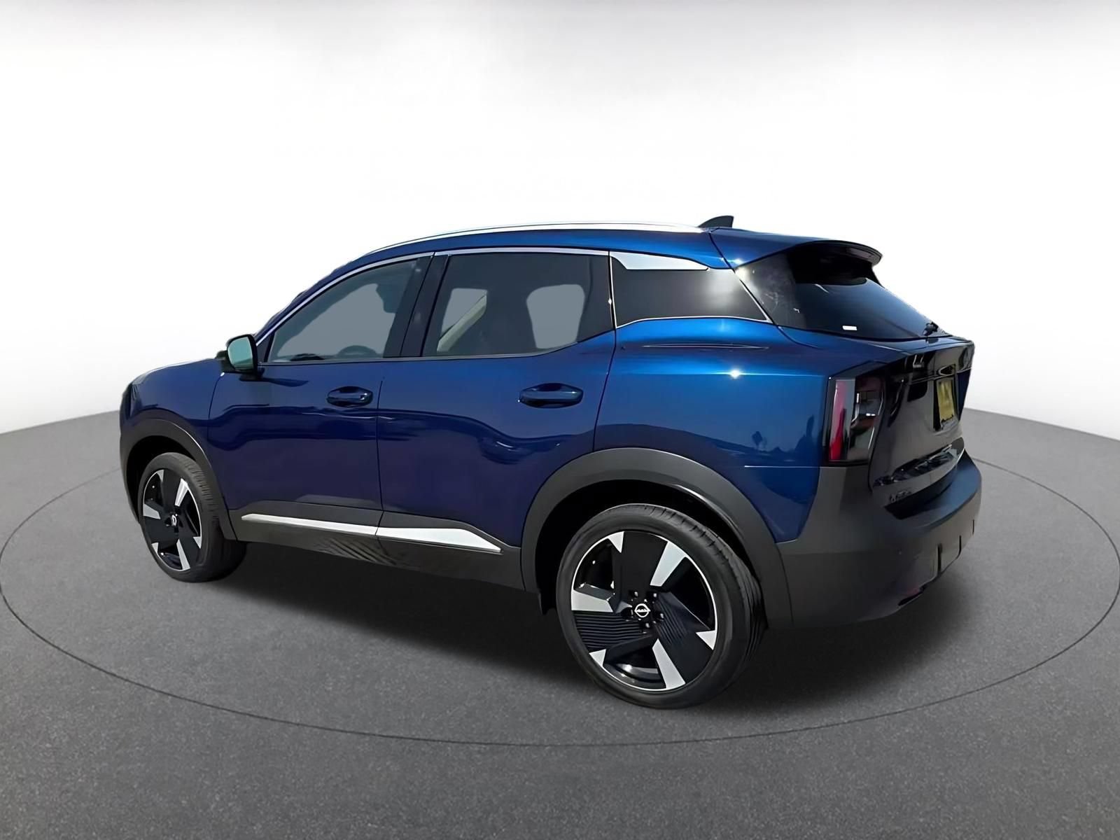 Thumbnail: 2026 Nissan Kicks - 9