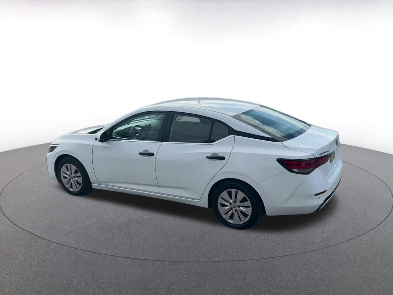 Thumbnail: 2025 Nissan Sentra - 9