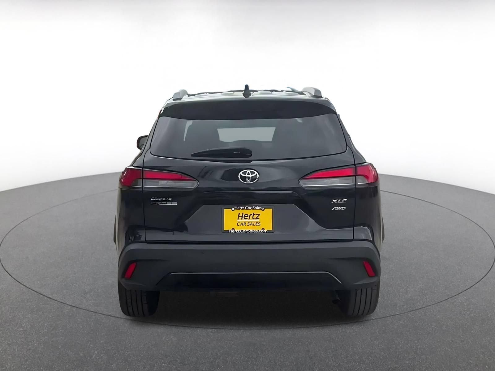 Thumbnail: 2022 Toyota Corolla Cross - 12
