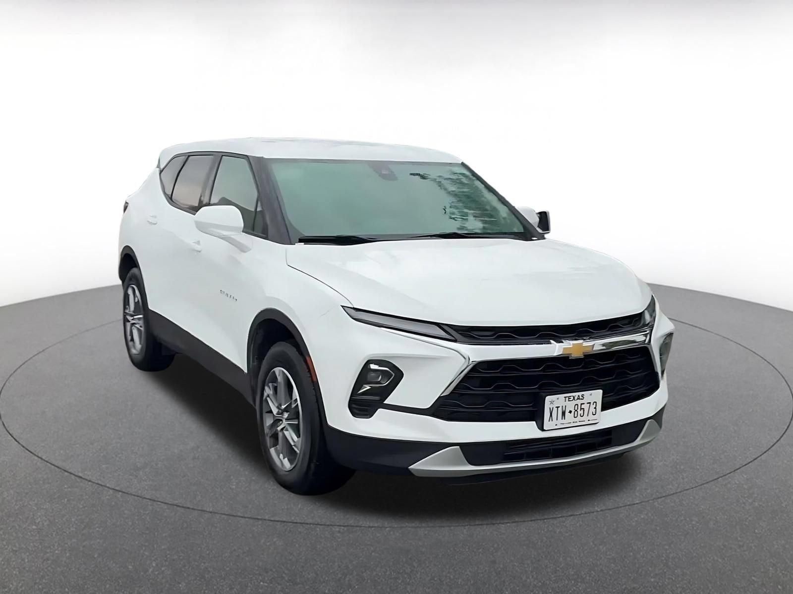 Thumbnail: 2026 Chevrolet Blazer - 3