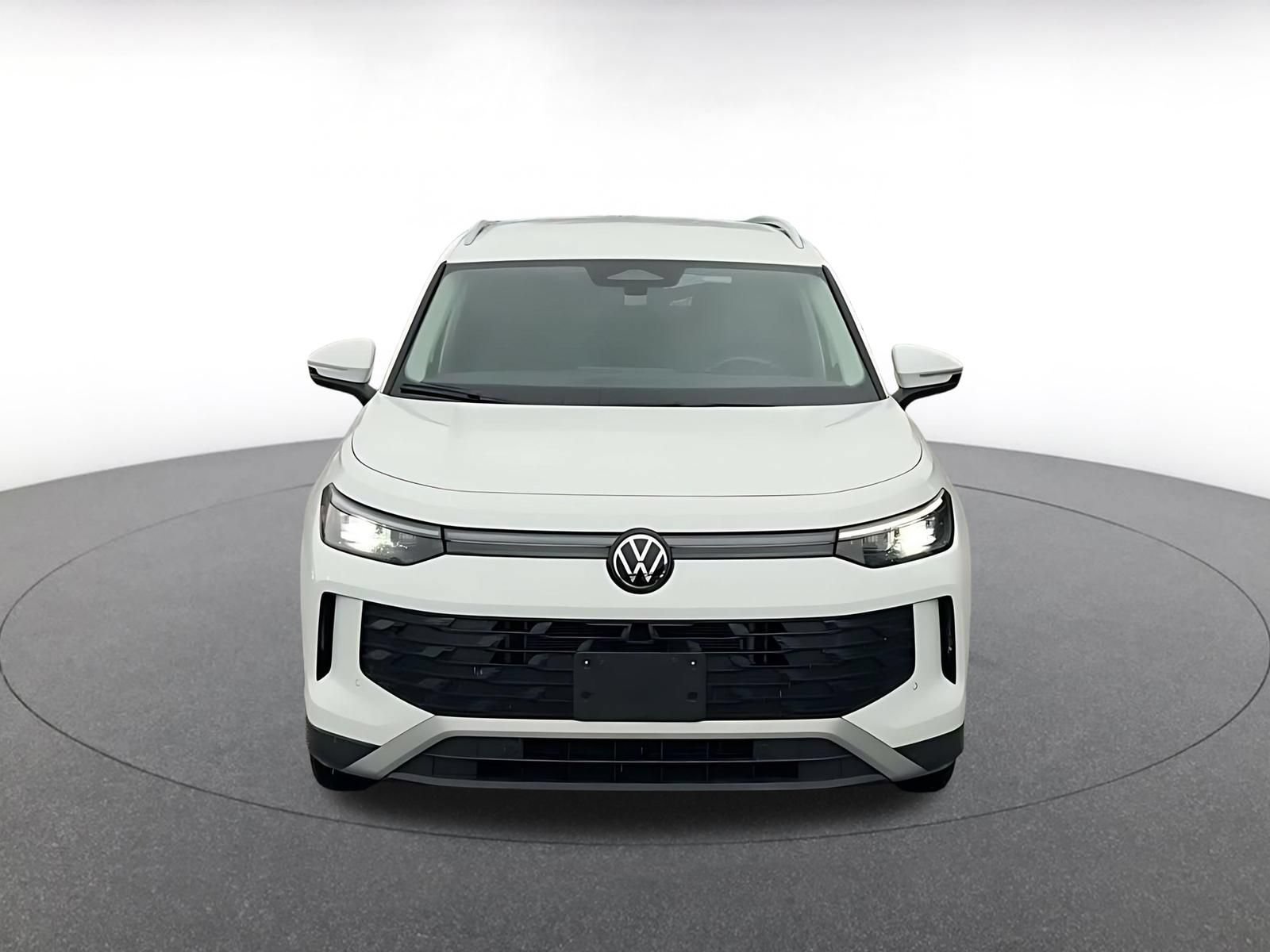 Thumbnail: 2026 Volkswagen Tiguan - 4