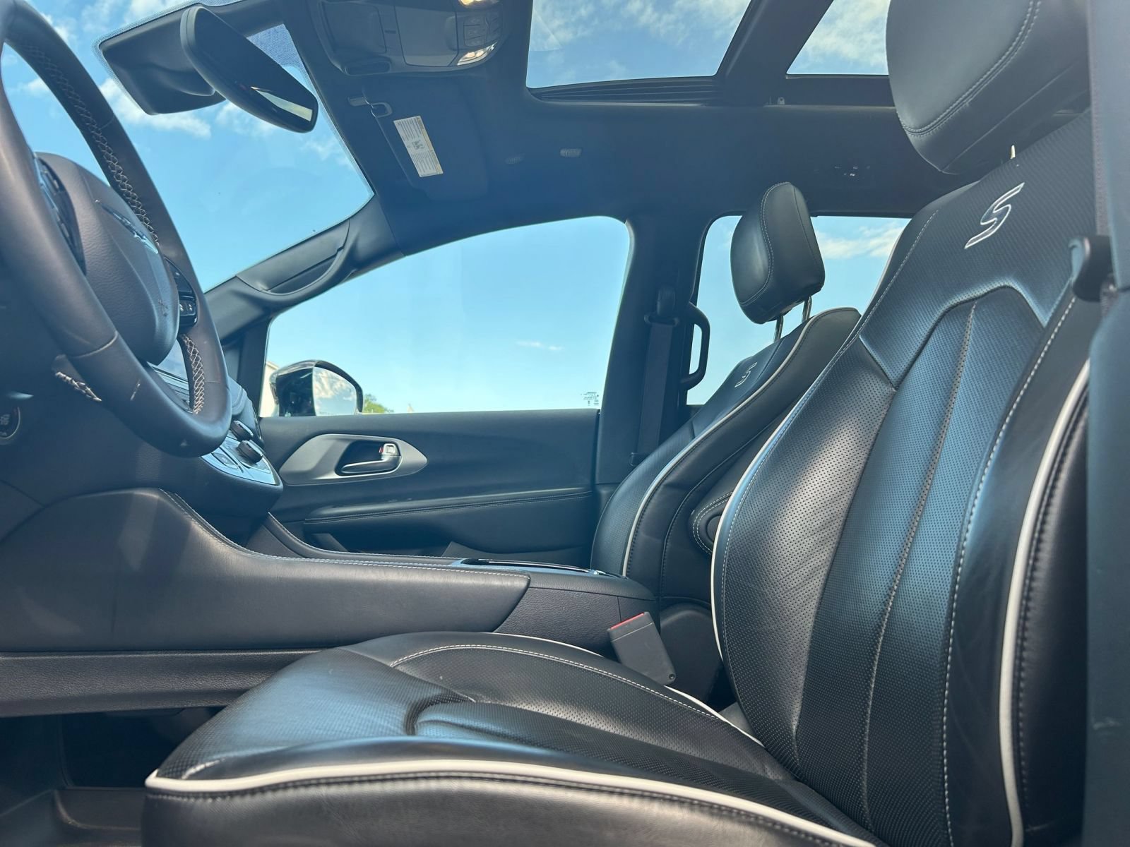 Thumbnail: 2025 Chrysler Pacifica - 24