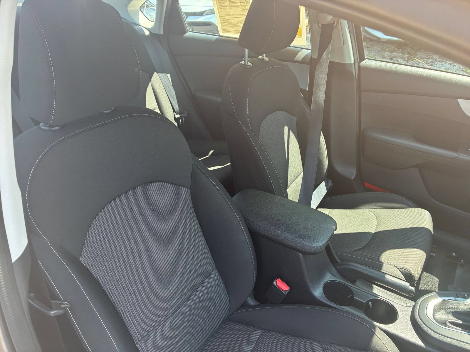 Thumbnail: 2024 Kia Forte - 30