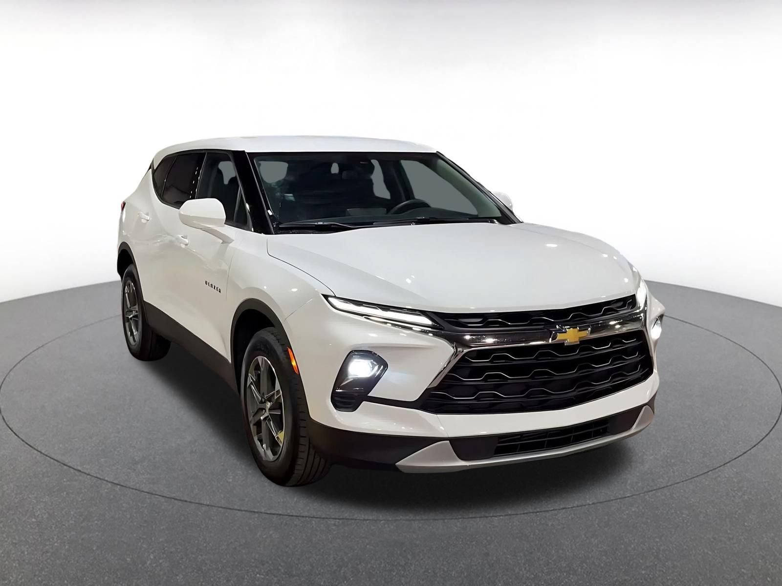 Thumbnail: 2026 Chevrolet Blazer - 3