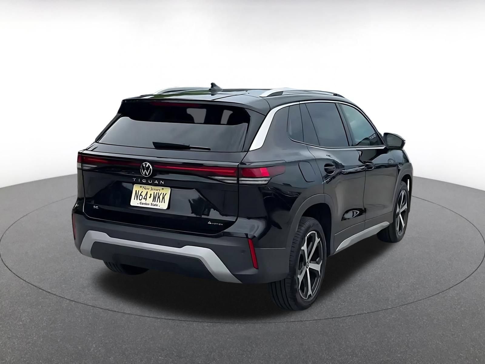 Thumbnail: 2026 Volkswagen Tiguan - 13