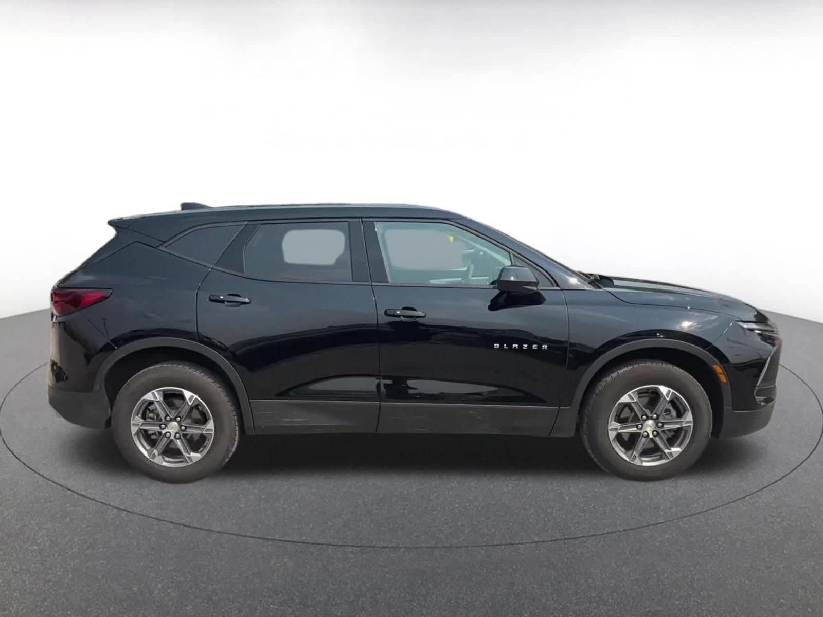Thumbnail: 2026 Chevrolet Blazer - 15