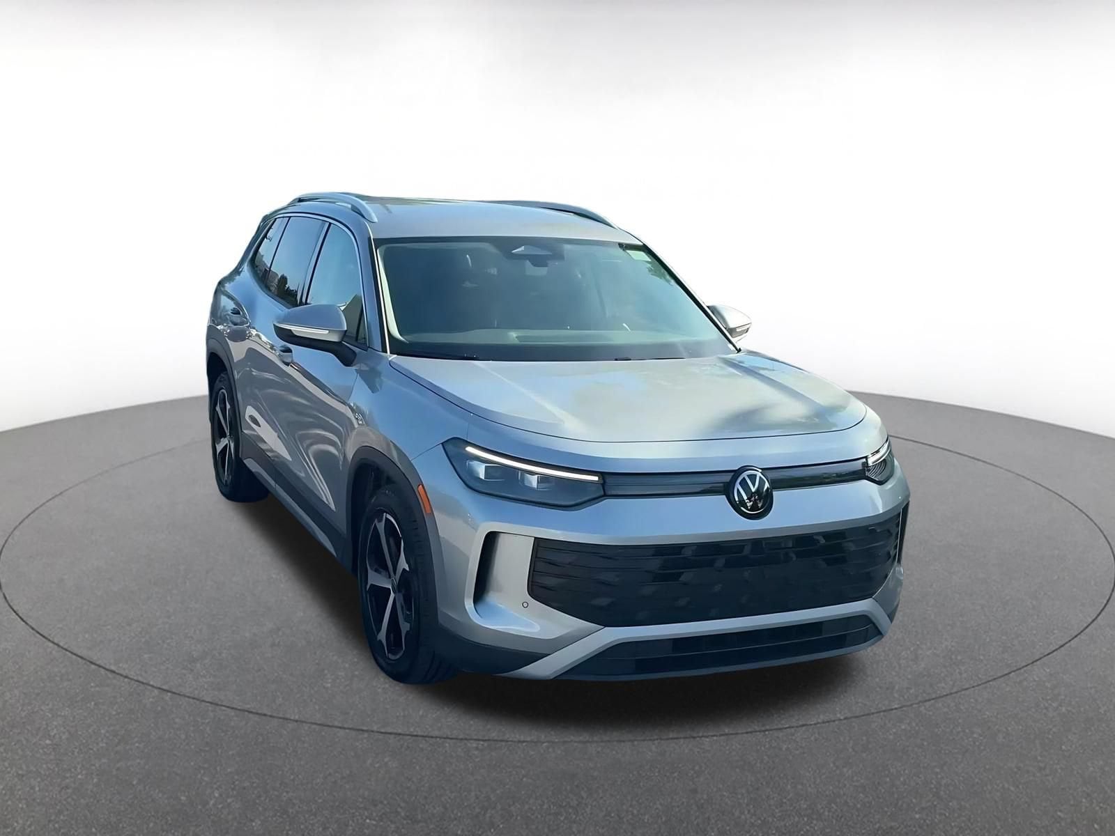 Thumbnail: 2026 Volkswagen Tiguan - 3