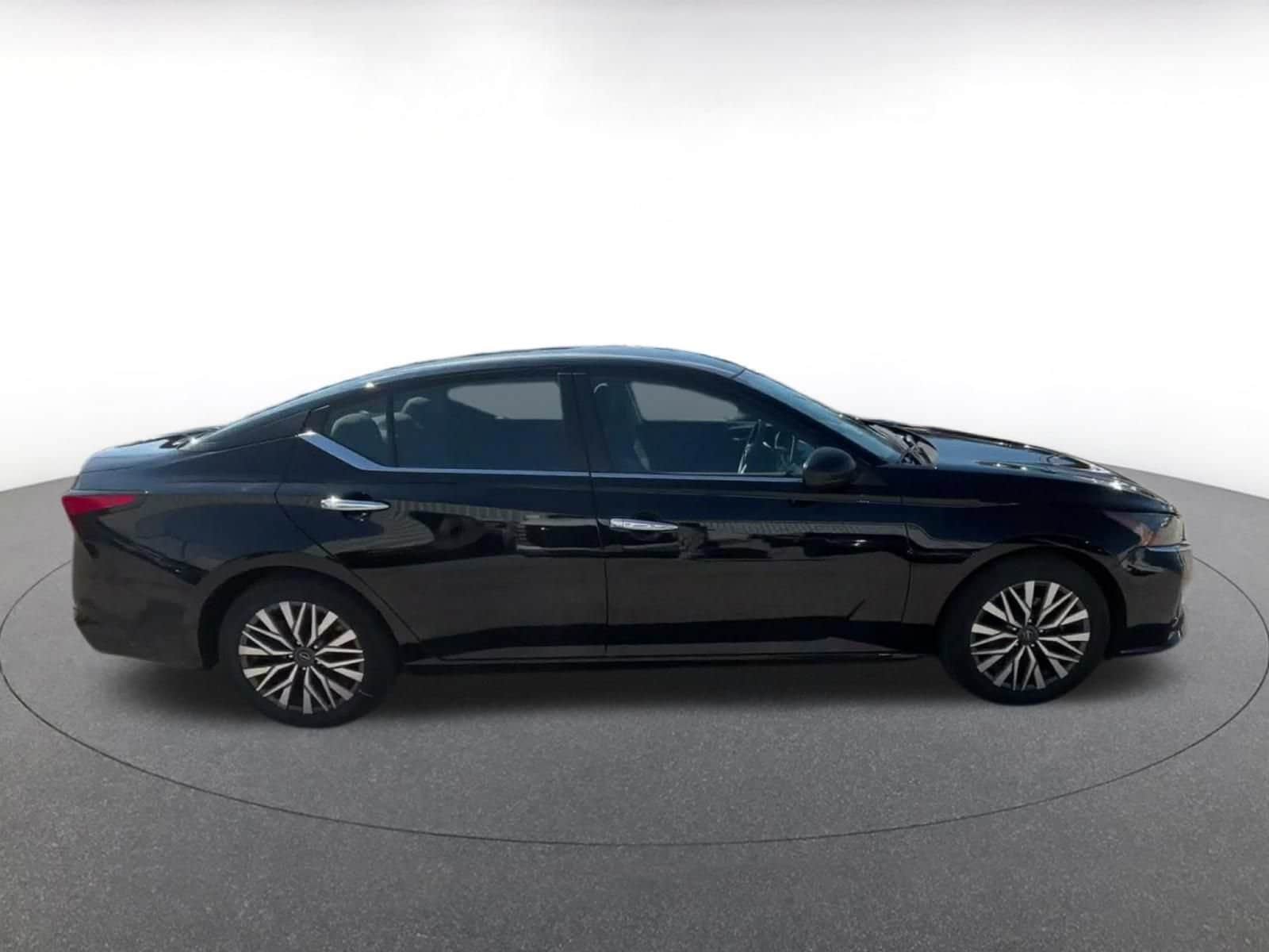 Thumbnail: 2025 Nissan Altima - 15