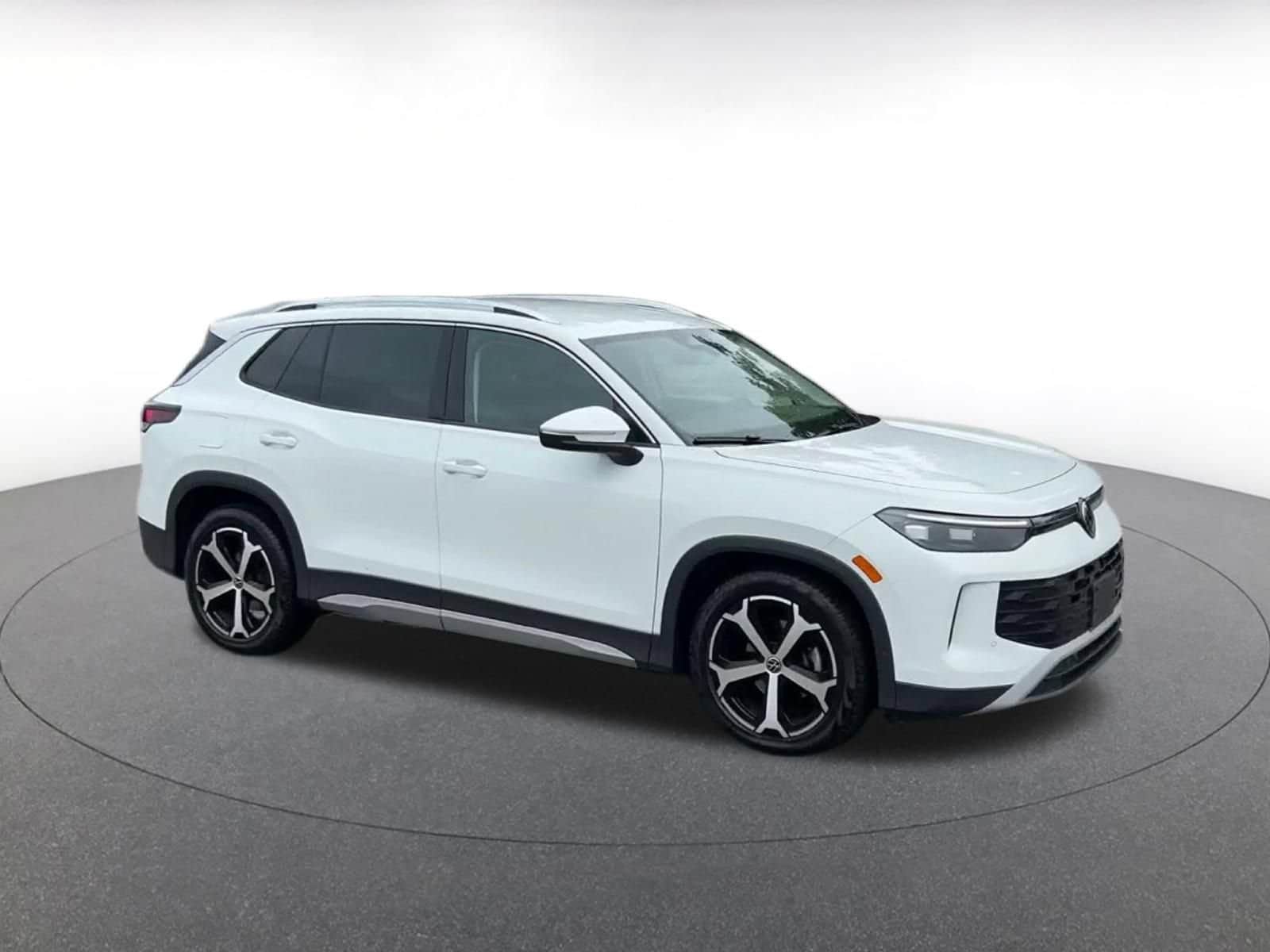 Thumbnail: 2026 Volkswagen Tiguan - 2