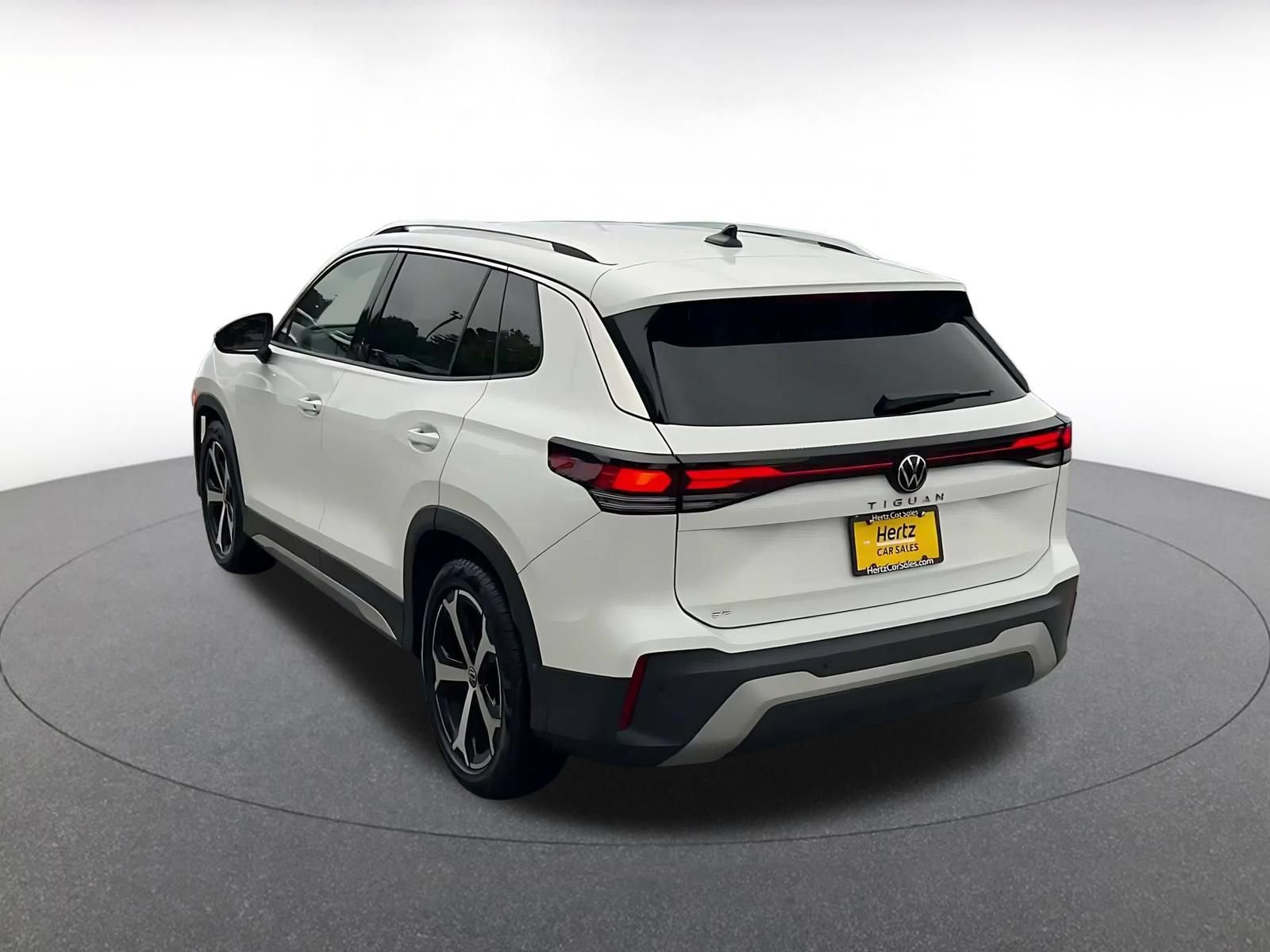 Thumbnail: 2026 Volkswagen Tiguan - 10