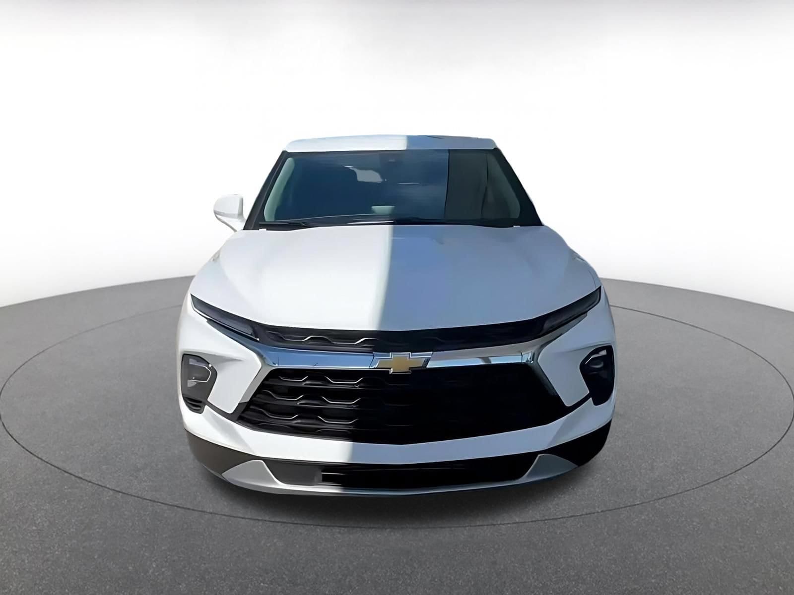 Thumbnail: 2026 Chevrolet Blazer - 4