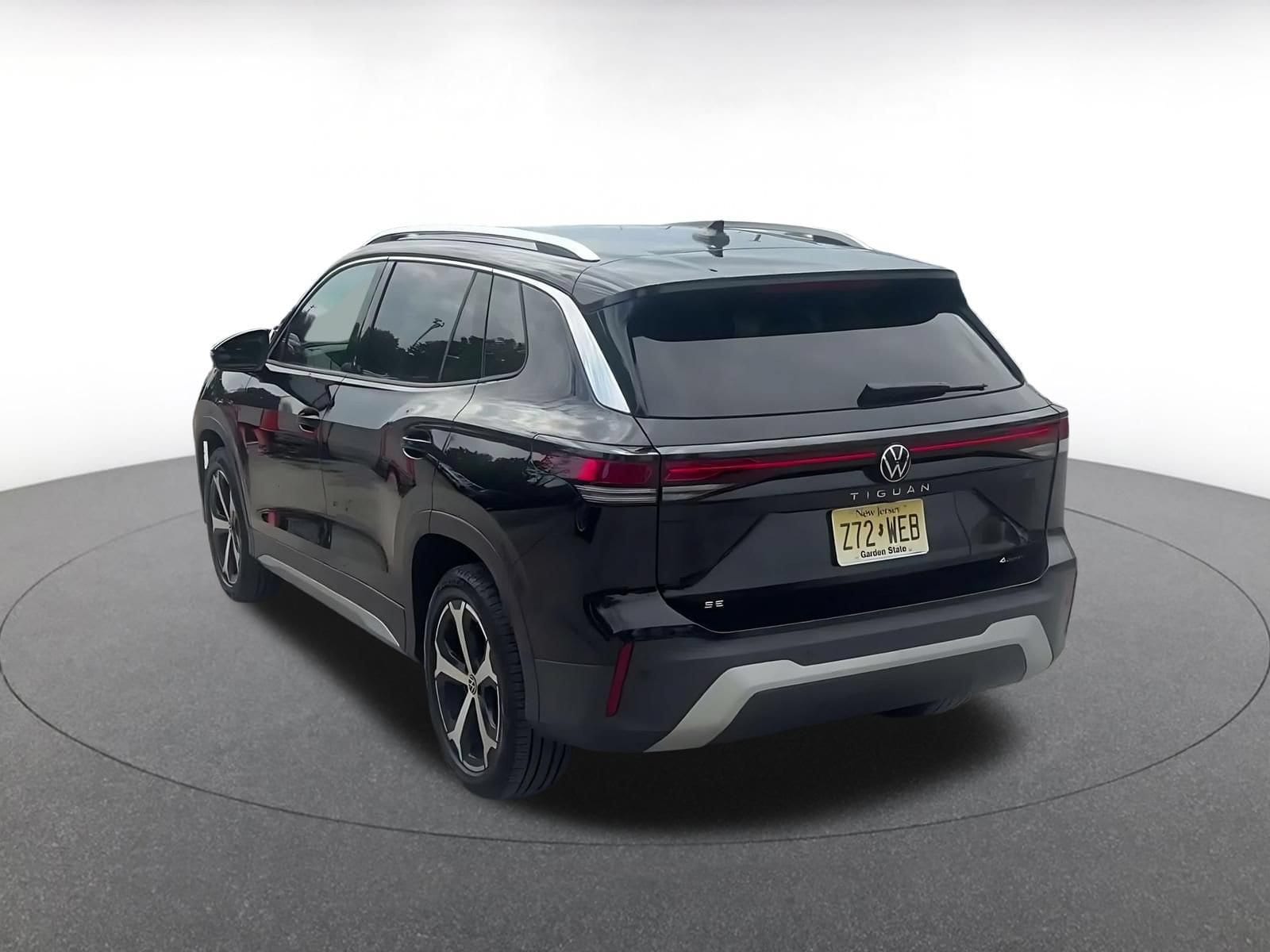 Thumbnail: 2026 Volkswagen Tiguan - 10