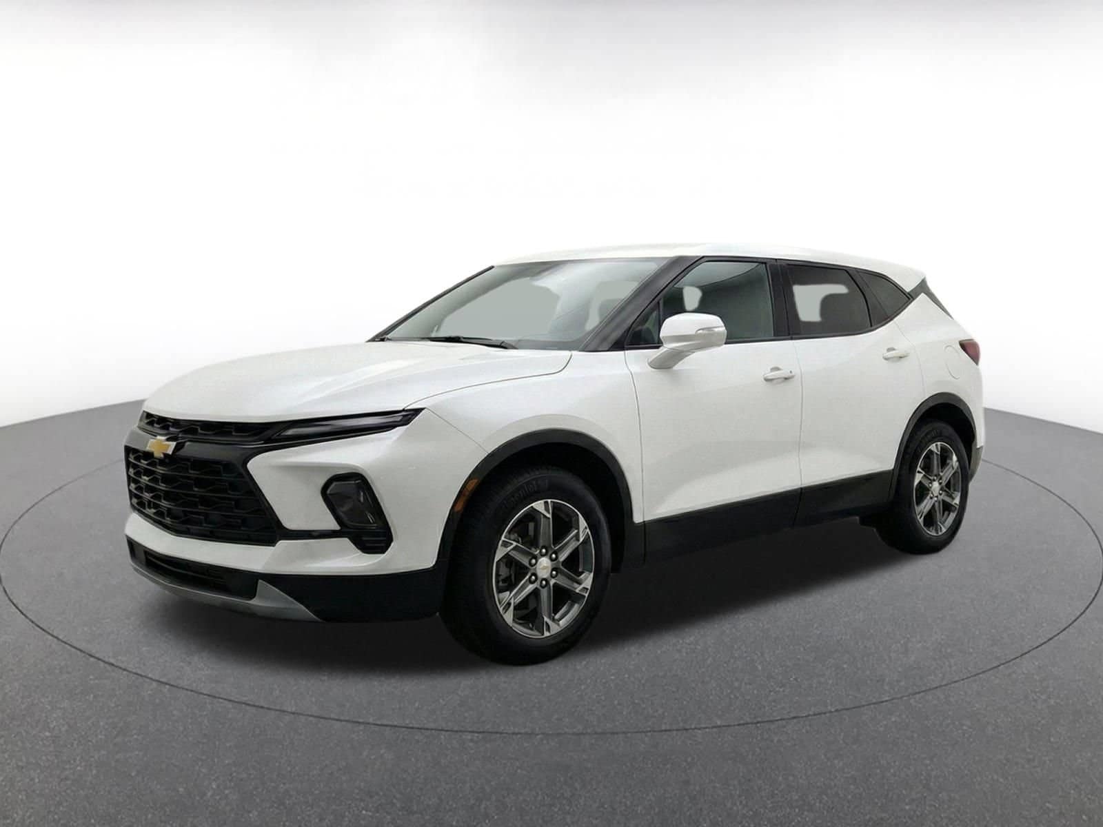 Thumbnail: 2026 Chevrolet Blazer - 3