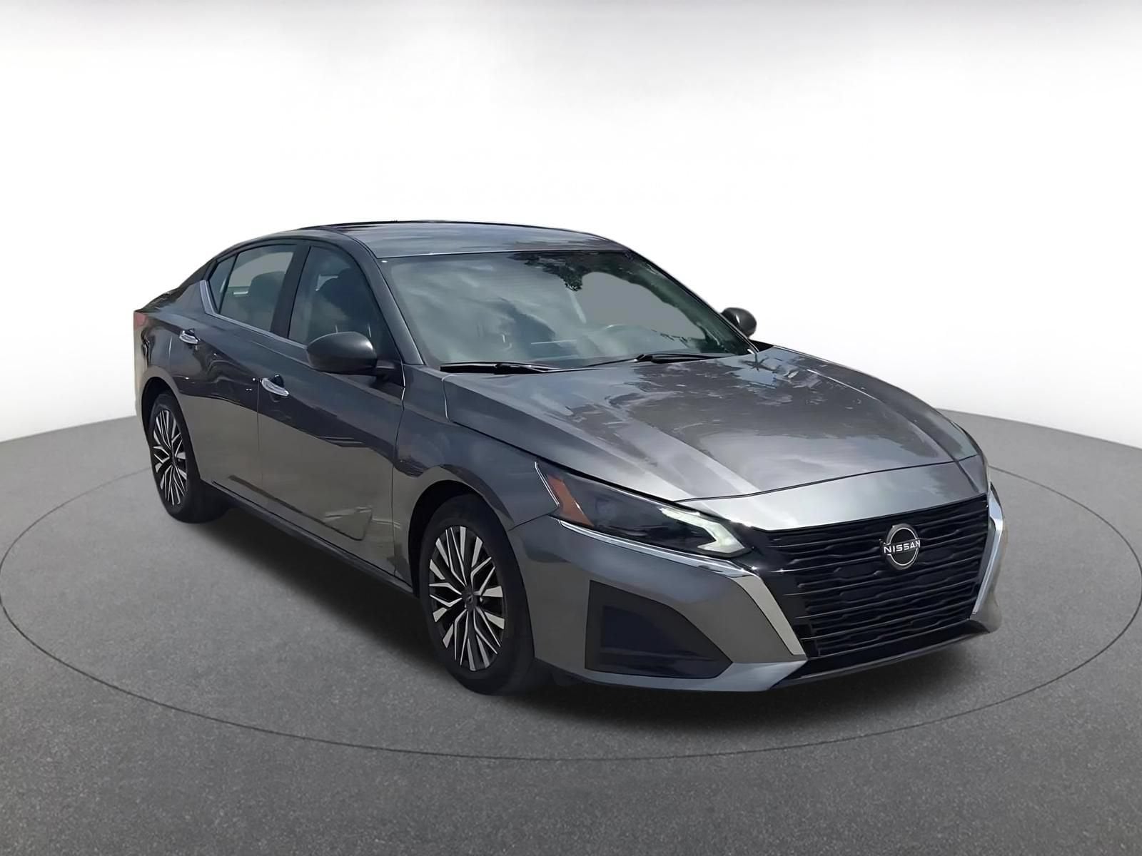 Thumbnail: 2025 Nissan Altima - 3