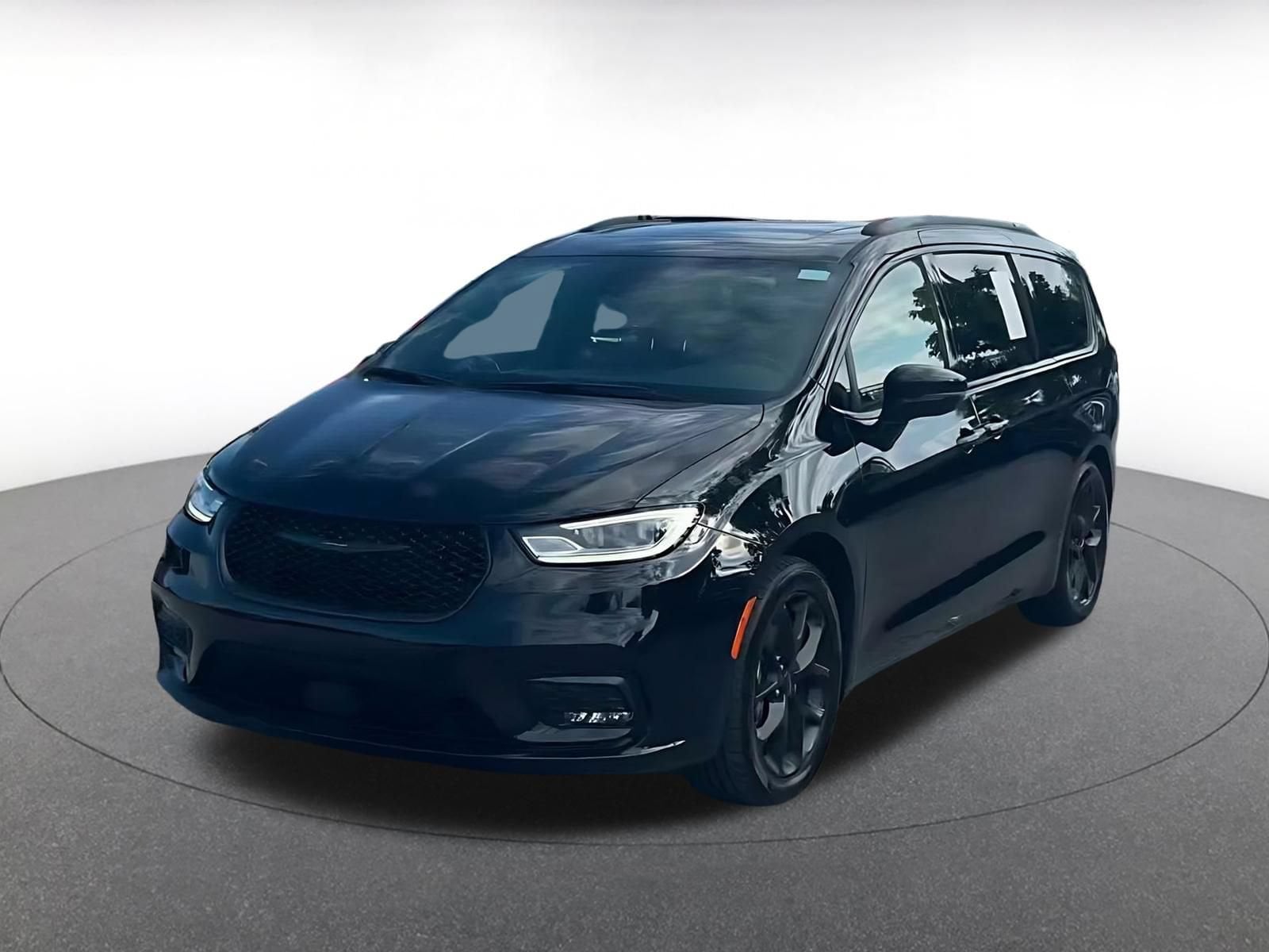 Thumbnail: 2025 Chrysler Pacifica - 6