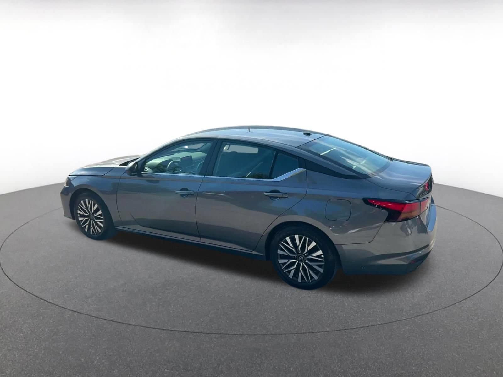 Thumbnail: 2026 Nissan Altima - 9